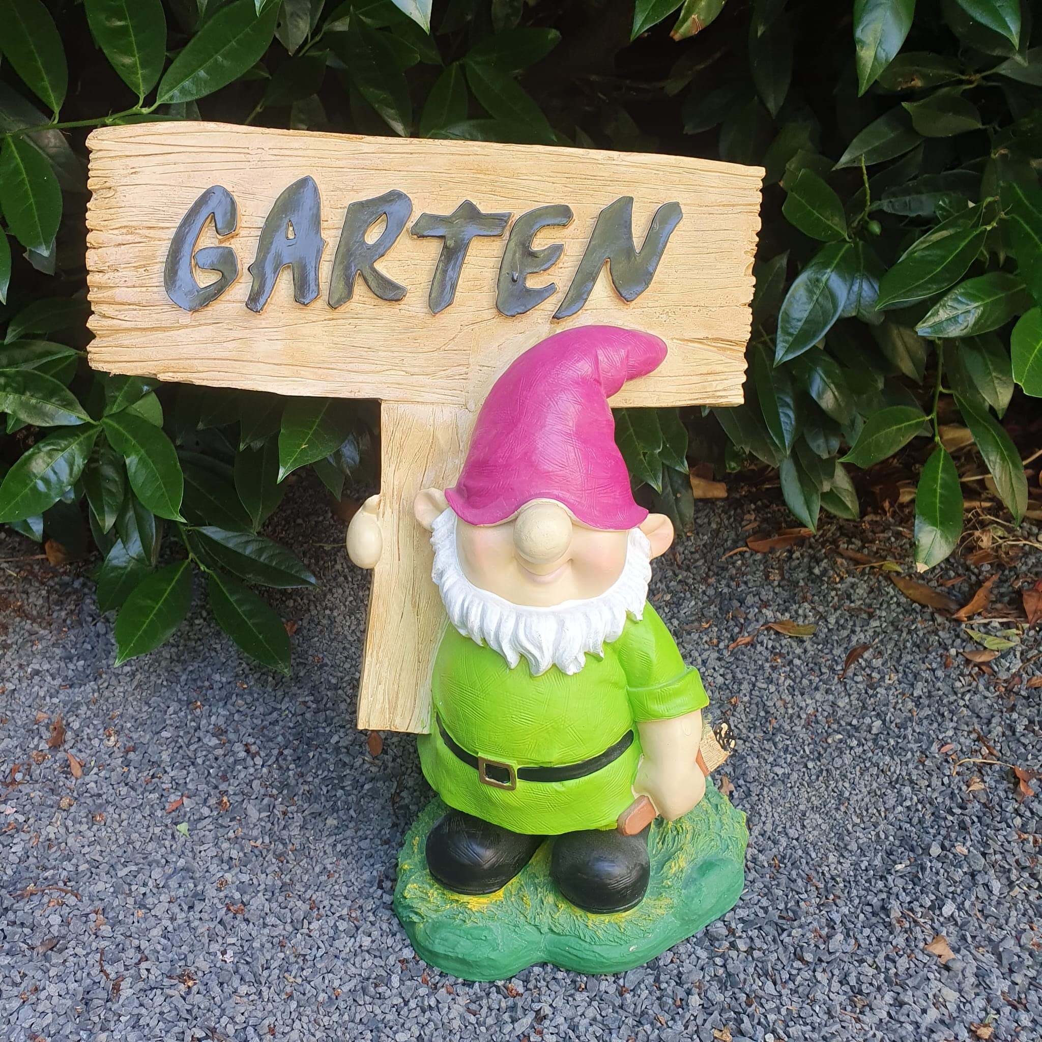 Gartenzwerg Gartenfigur mit Schild 42 cm – Klassische Zwerg Figur für Garten, Terrasse und Außenbereich