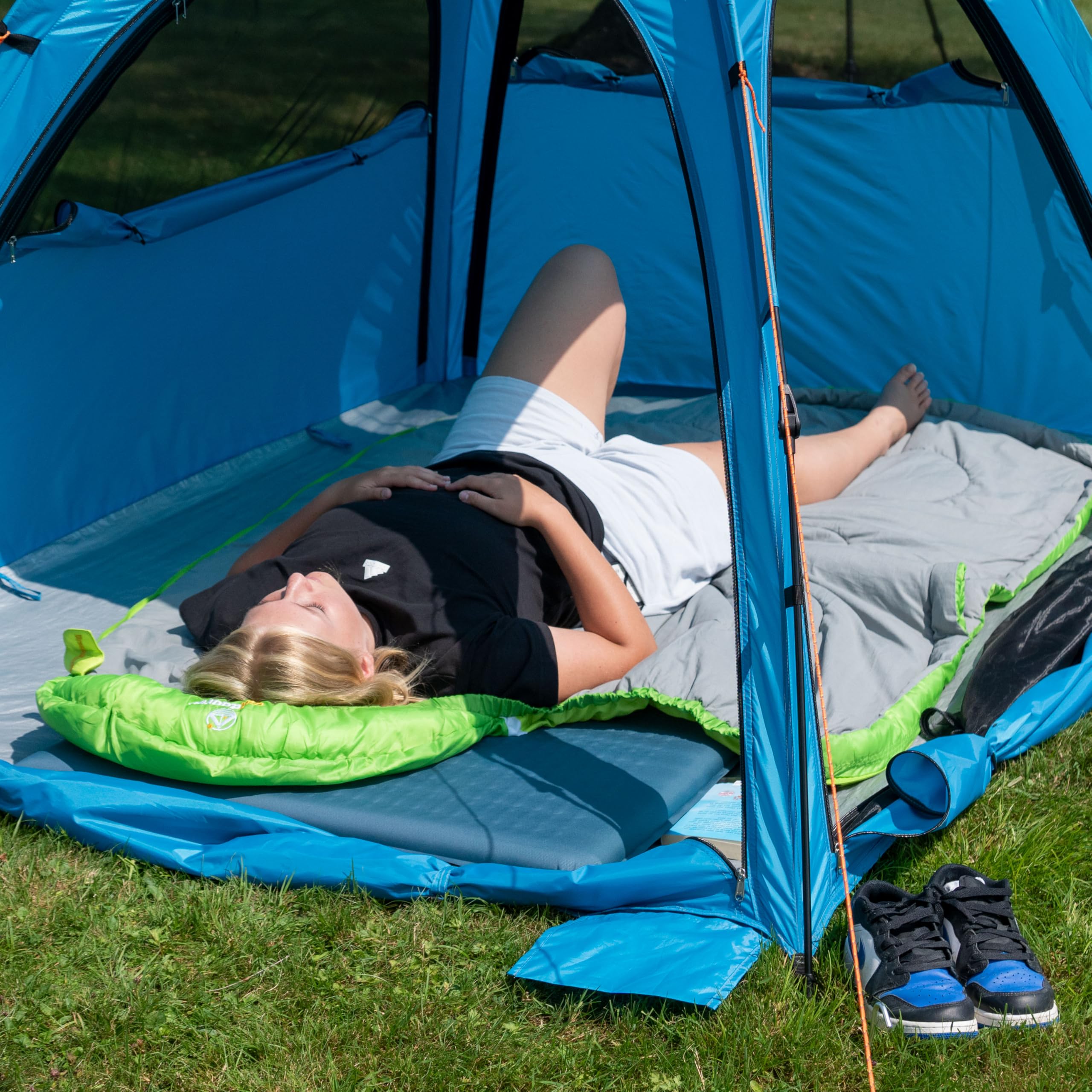 outdoorer Śpiwór dziecięcy DreamSurfer wraz z dzieckiem – śpiwór dla dzieci i młodzieży w kolorze niebieskim lub różowym (zielony/biały)