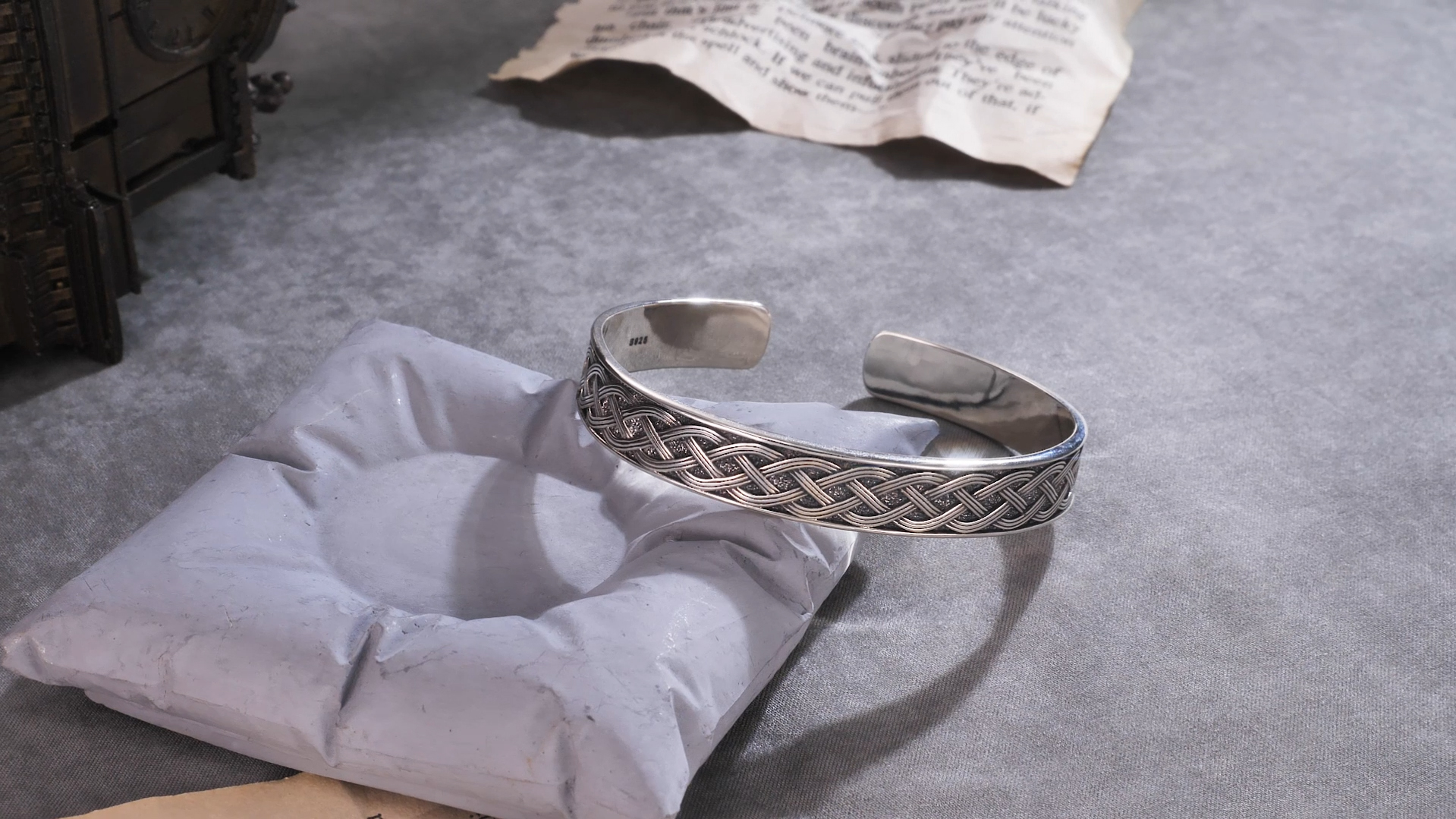 Amazon.com: PDTJMTG Sterling Silver Bangle Bracelet Celtic Knot
