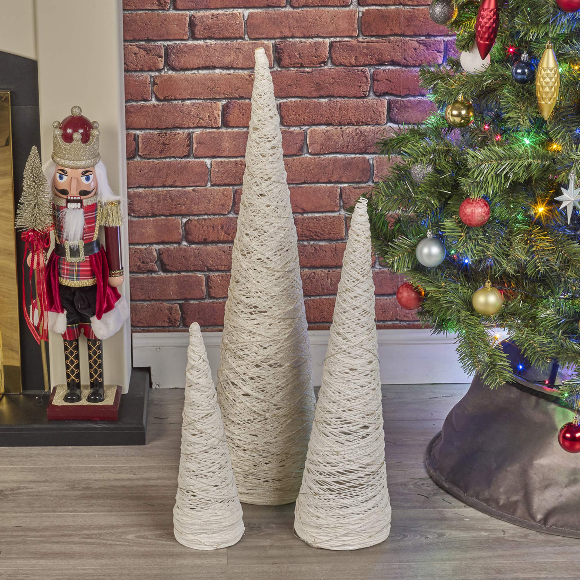 Urbnliving White With Glitter 3 Pcs Light Up Led Christmas Tree Cones, Xmas Cone Pyramids With Led Fairy Light Strings For Home Decor Window Display, 40-80Cm Tall, 3 X Aa Batteries (White With Glitter)