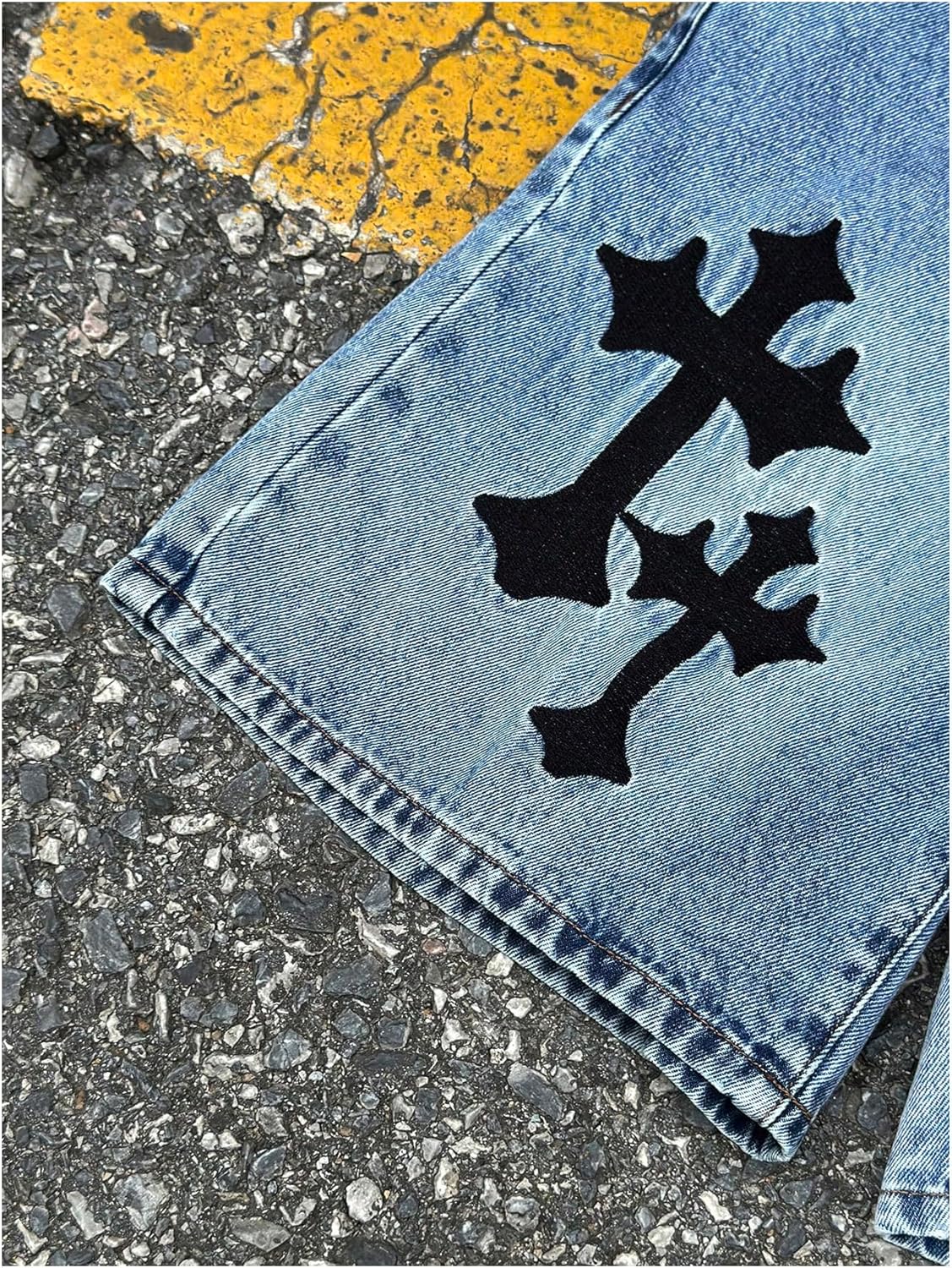 WDIRARA Boy's Goth Cross Graphic Denim Shorts Straight Leg Jean Shorts Streetwear - Image 4