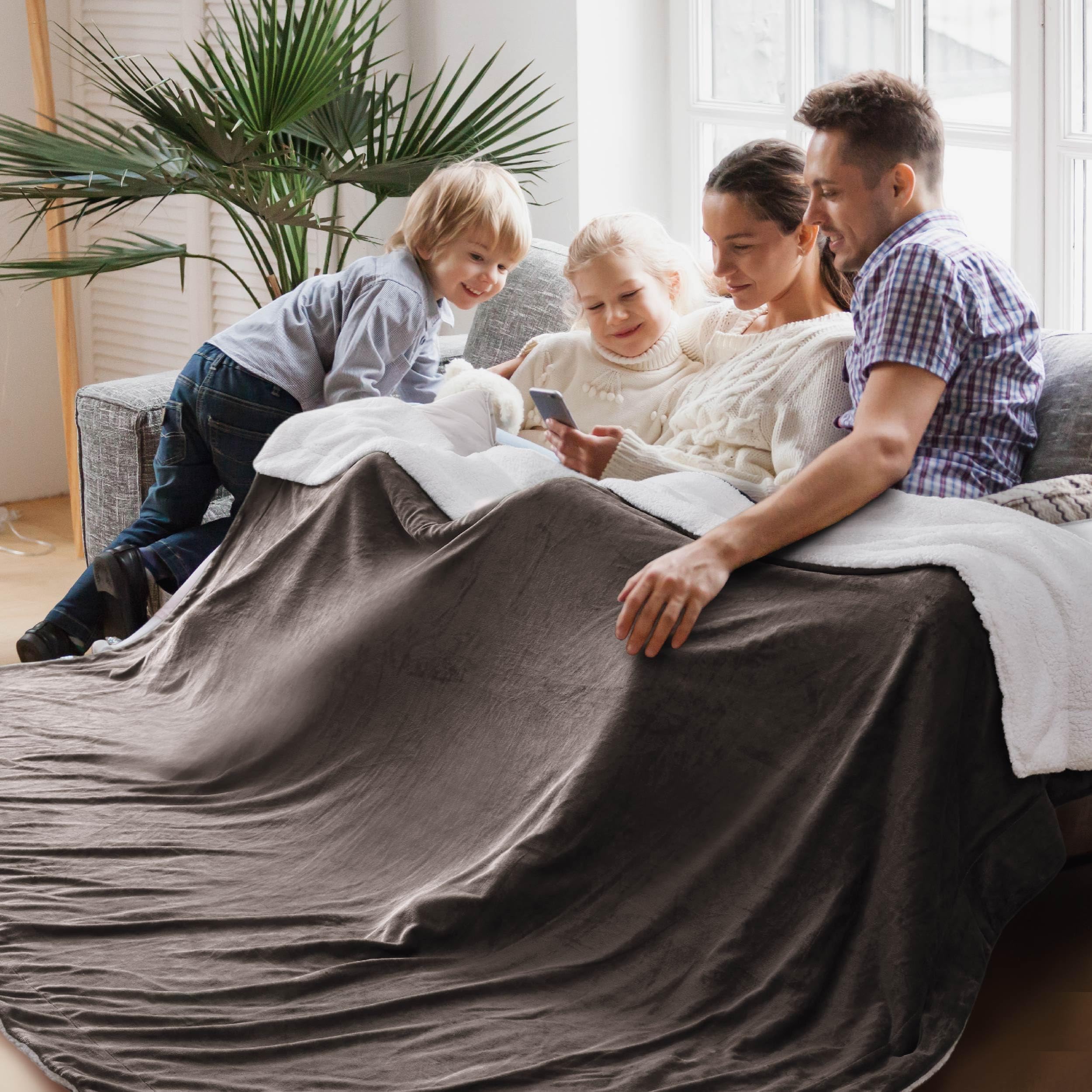 Bedsure GentleSoft Sherpa Fleece Cal King Blankets for Bed, Non-Heated, Thick and Warm Oversized Throw for Women and Men, Soft Fuzzy Plush Large Blanket for Winter, Brown, 112x98 Inches