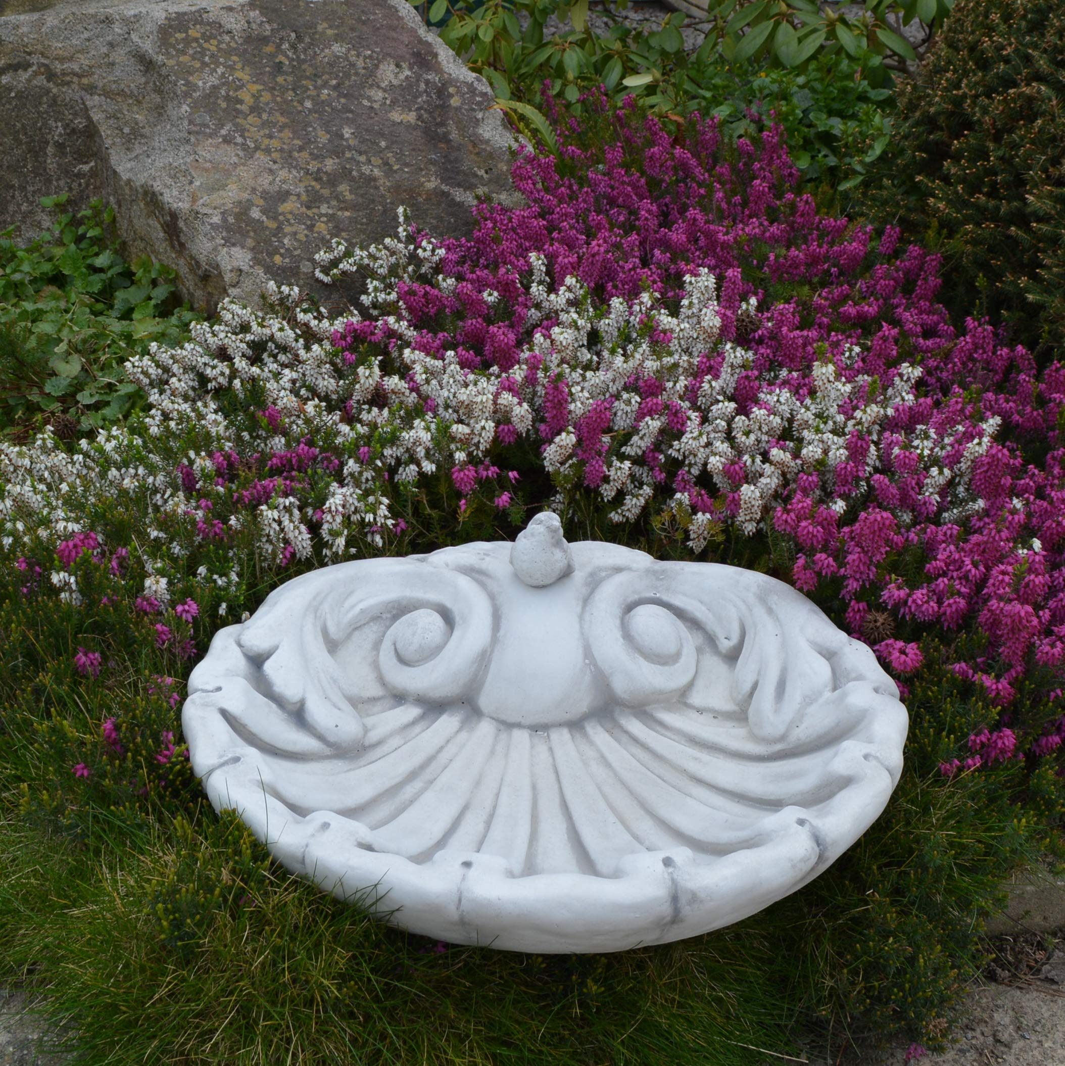 gartendekoparadies.de Aufwendig Verzierte Vogel-Tränke aus Steinguss, H. 16 cm, 48 x 48 cm, 18 kg, Grau, Frostsicher für Außenbereich