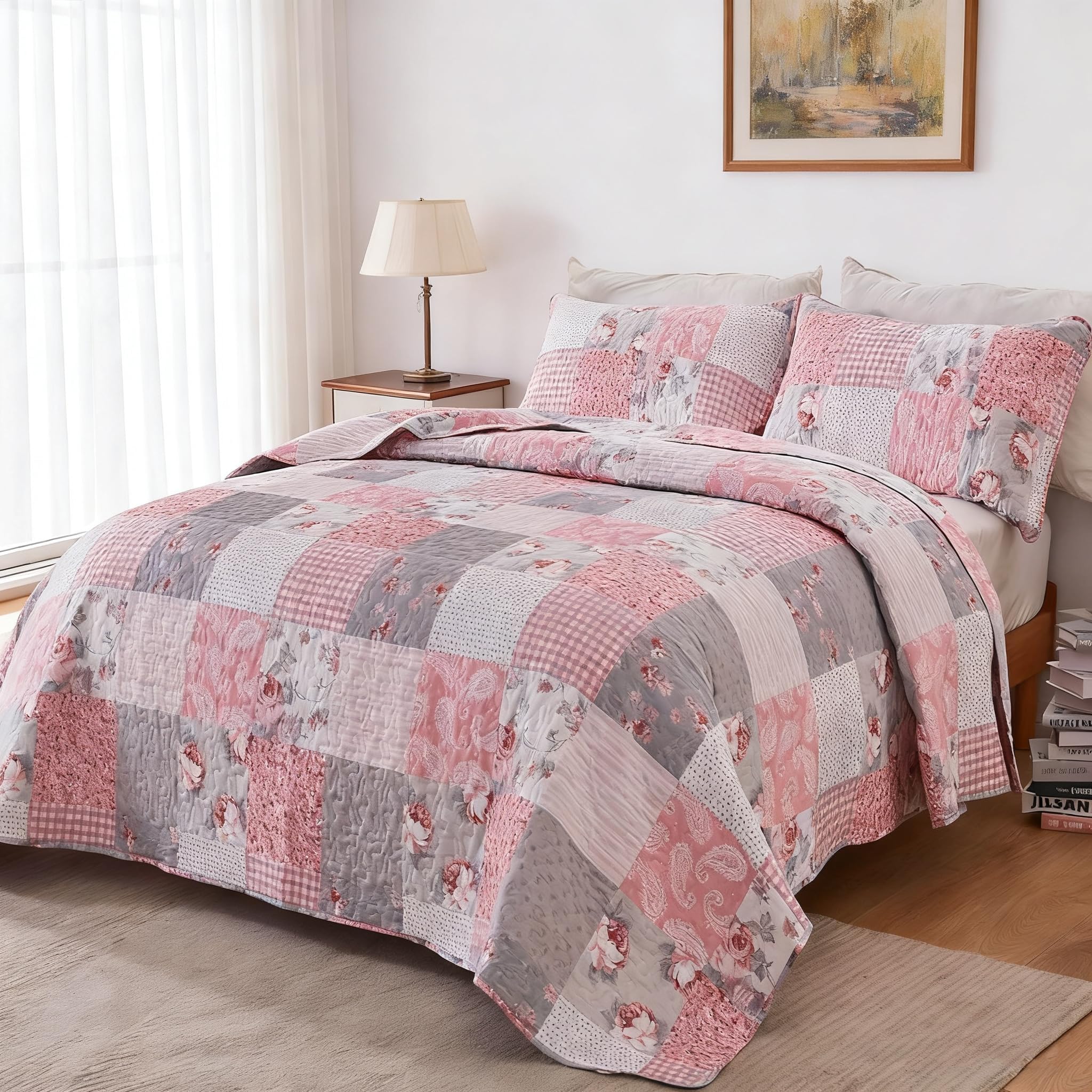 Full Queen Size Quilt Set Pink Floral Plaid Patchwork Rversible Quilted Bedspread Coverlet Set 3-Piece Grey Grid Flowers Lightweight Comforter Bedding Set Bed Sheet Cover Blanket with 2 Pillow Shams | Pink Grey Quilt Set, Queen Size Quilt Set, Queen Bedspread, Rversible Comforter, Floral Quilt Set, Lightweight Quilt