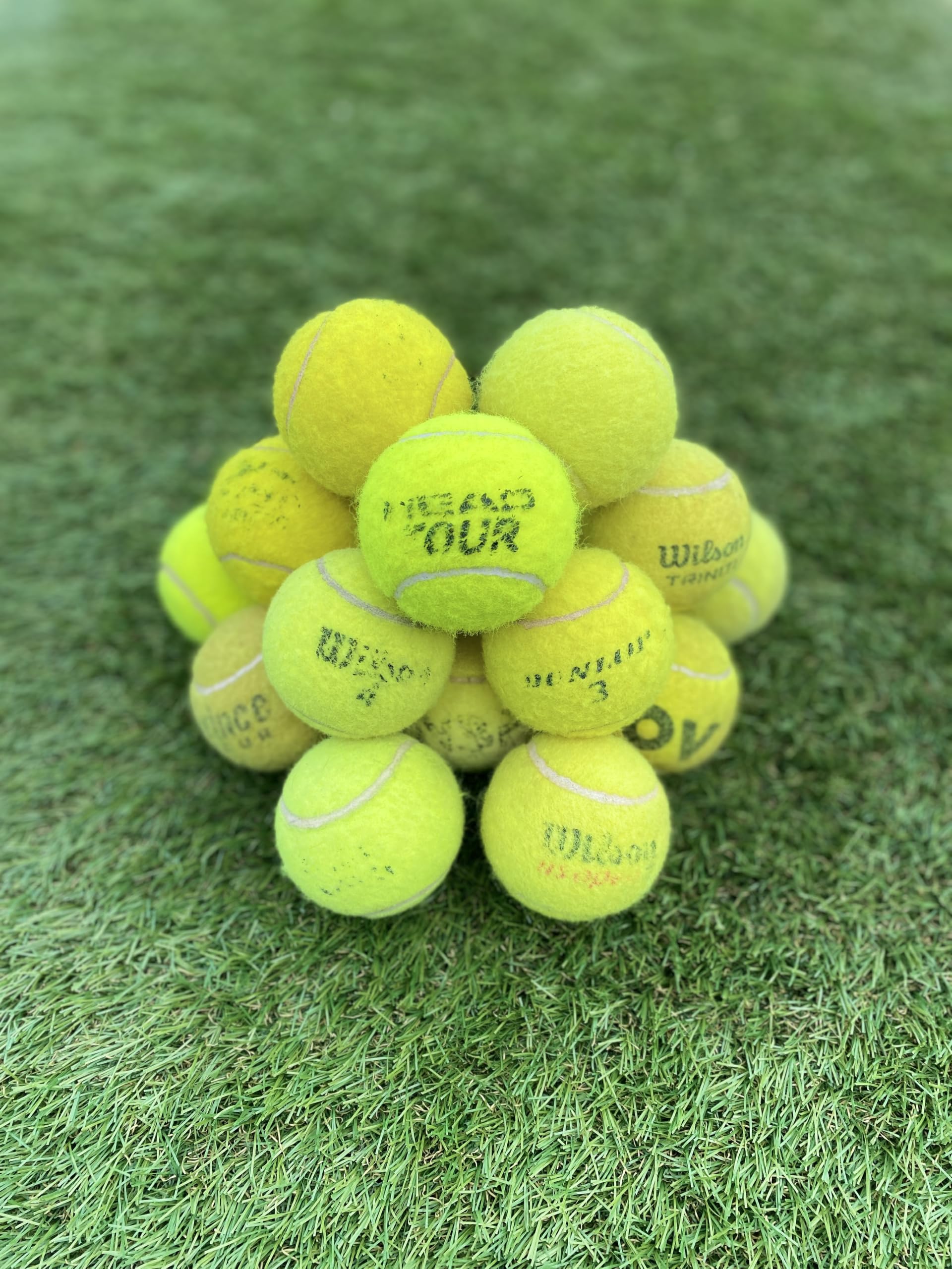 Berlie Products Used Tennis Balls for Dogs – Bulk Quantities, Quality Brands – Handpicked, Durable, Bright Colour – Cost Effective – 15, 20, 30, 50, 100, 250 Options – Graded A to D (Grade E, 100)