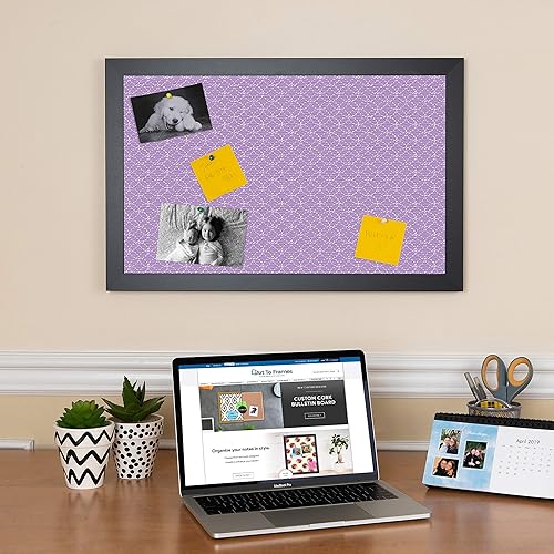 Miniatura 9 de PinPix Tablero de anuncios de corcho de 24 x 16 pulgadas. Este tablero decorativo enmarcado viene con diseño de círculos B W y un marco negro