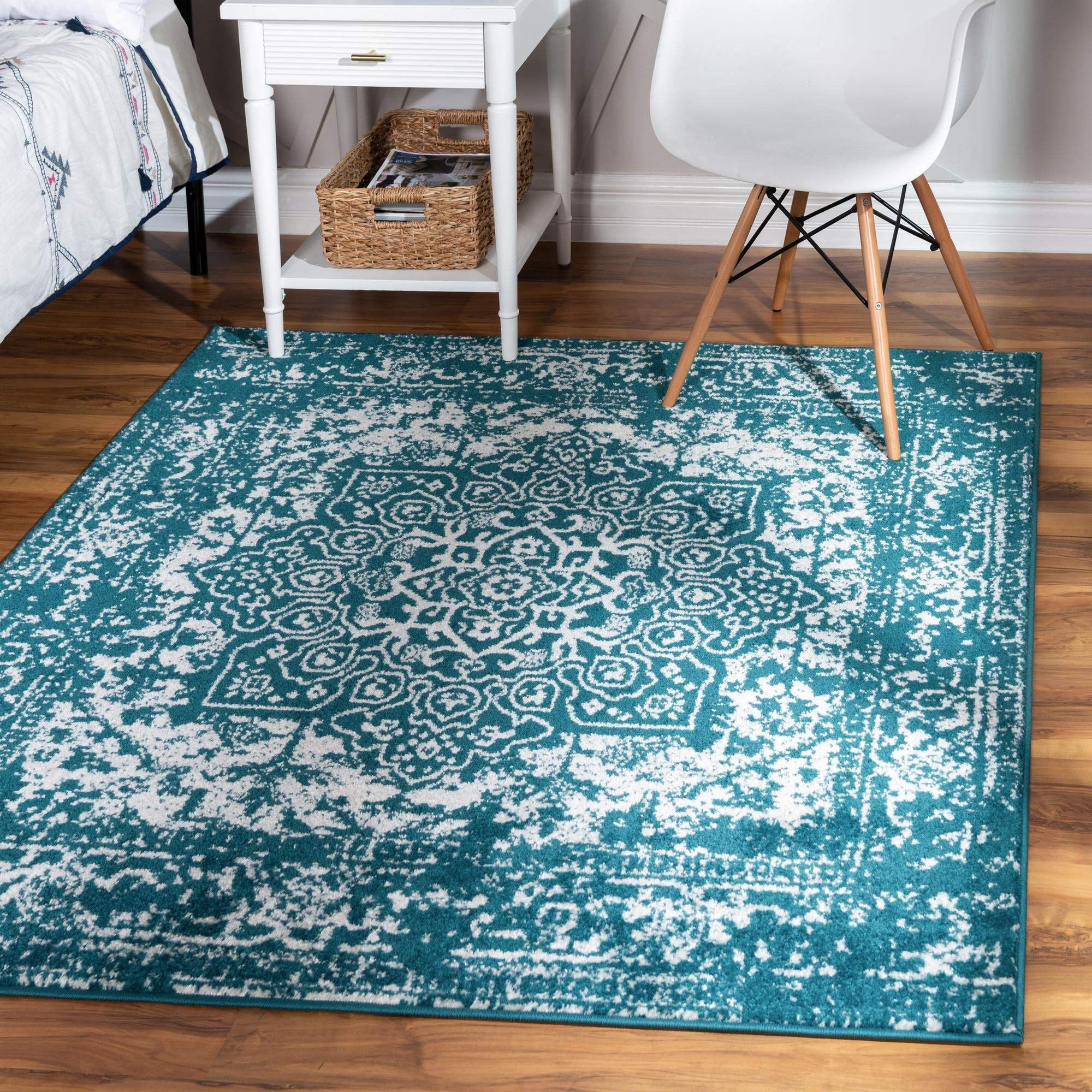 Rugs.com Arlington Collection Rug – 8 Ft Square Turquoise Medium-Pile Rug Perfect for Living Rooms, Kitchens, Entryways