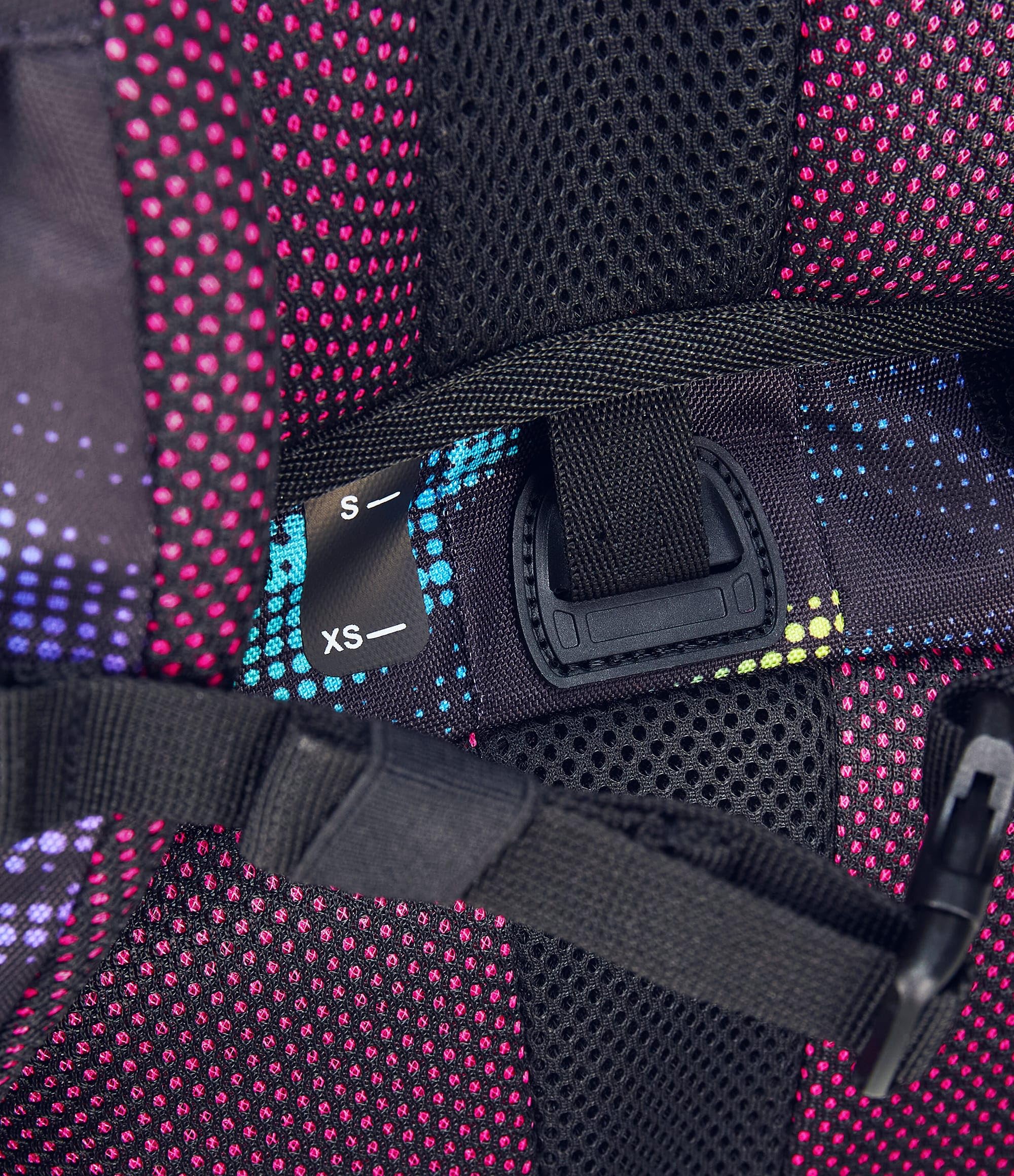 Seven Zaino Scuola Ergonomico Updown Twice, Nero Fucsia, Con Schienale e Spallacci Regolabili, Organizzazione Interna, Tasca Borraccia, 27 L, Zaino Scuola Elementare e Media, Bambina