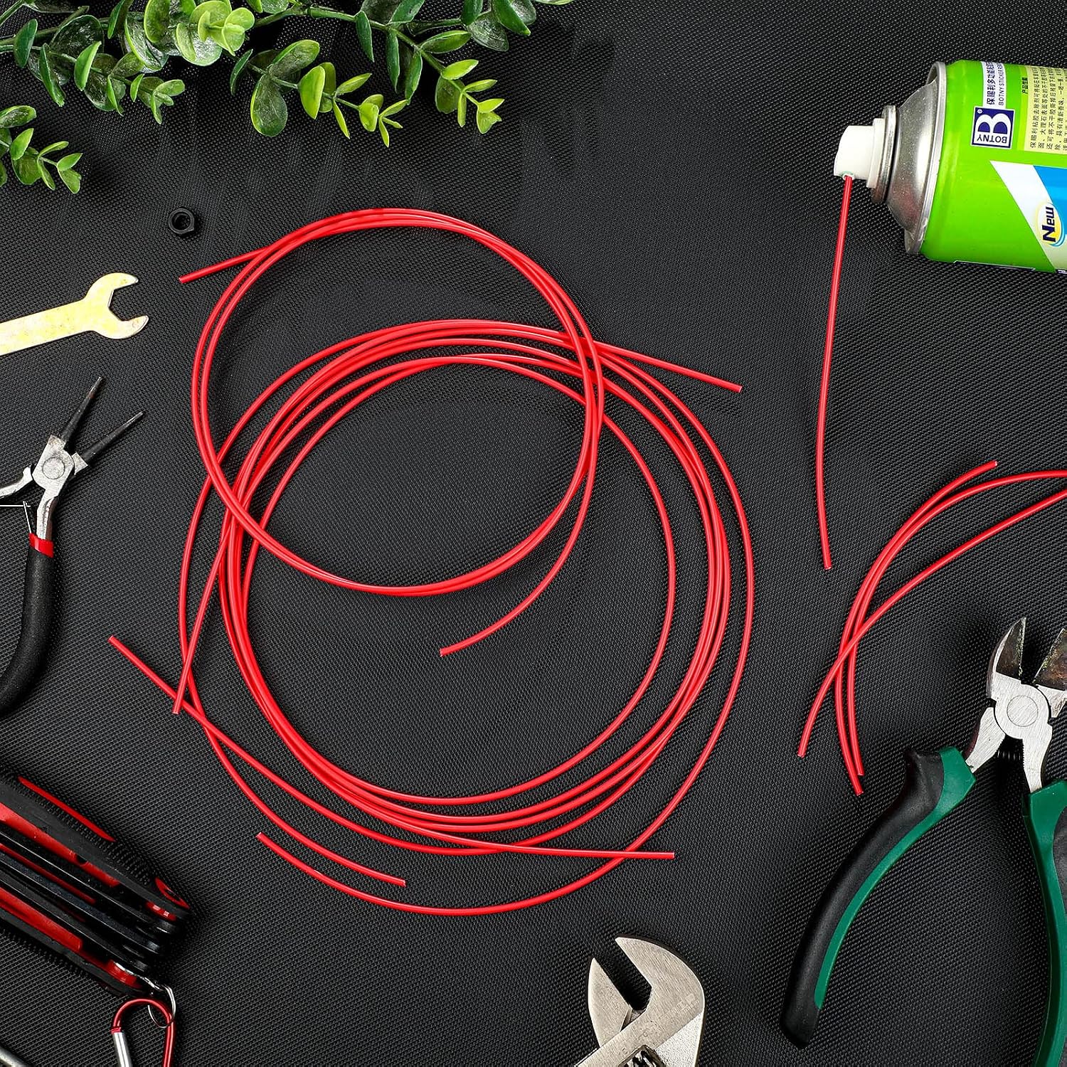 Tondiamo 4 Roll Spray Can Straws, 51.1 in Spray Can Extension Straw, Cut at Will Replacement Red Flexible Plastic Straw for Narrow Space Paint Cleaner Lubricant Oil