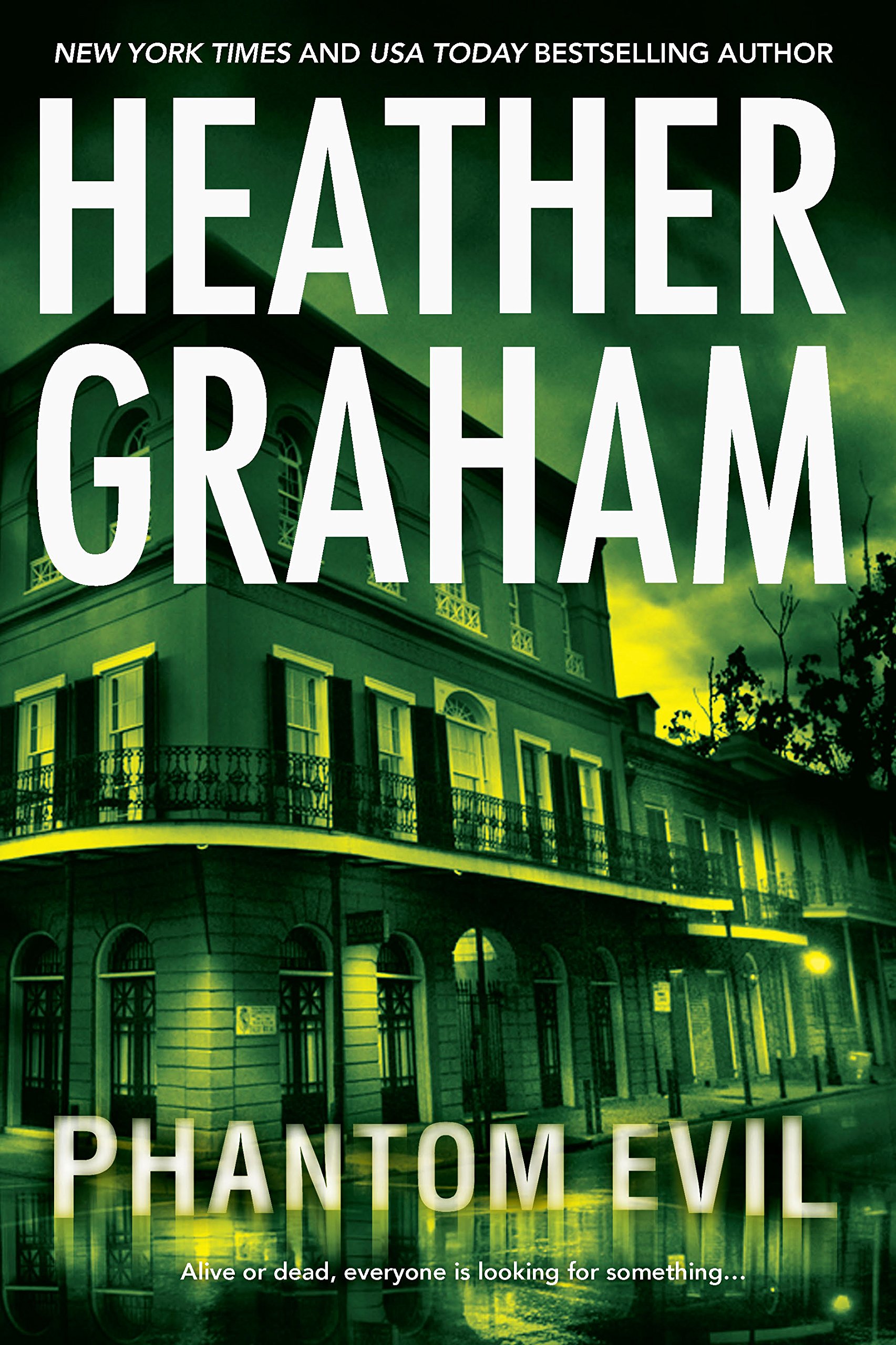 Cover of Phantom Evil (Krewe of Hunters, Book 1)