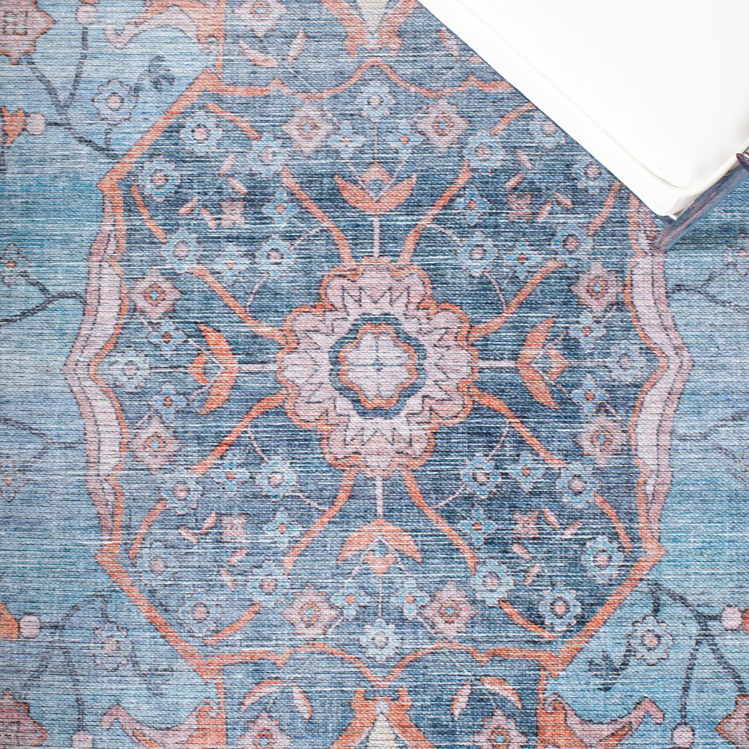 SAFAVIEH Washable Rug Serapi Collection - 4' x 6', Blue & Orange, Slip Resistant & Easy to Clean, Ideal for Foyer, Kitchen, Nursery, Office, Bedroom (SEP540M)