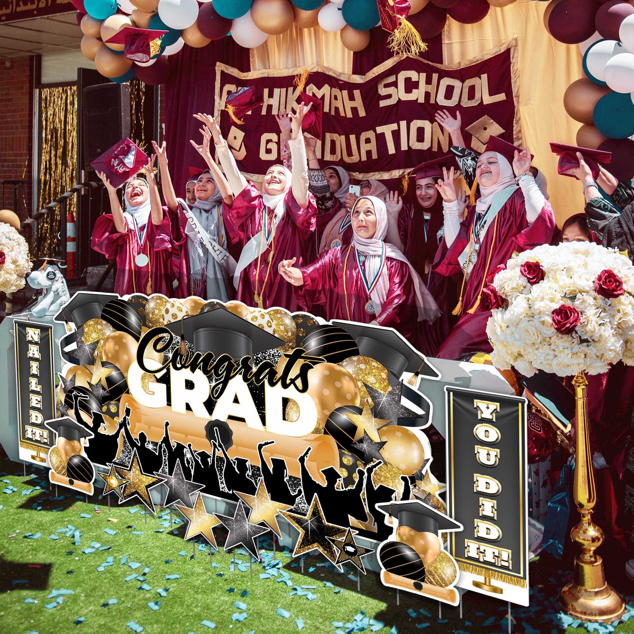 VictoryStore Tarjetas de graduación EZ Yard de gran tamaño, cartel de felicitación de 36 x 72 pulgadas, plástico corrugado impermeable, incluye estacas (dorado)