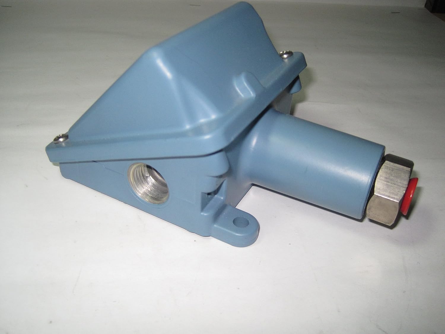 H100218 Vacuum Switch SPDT 1/4"FNPT