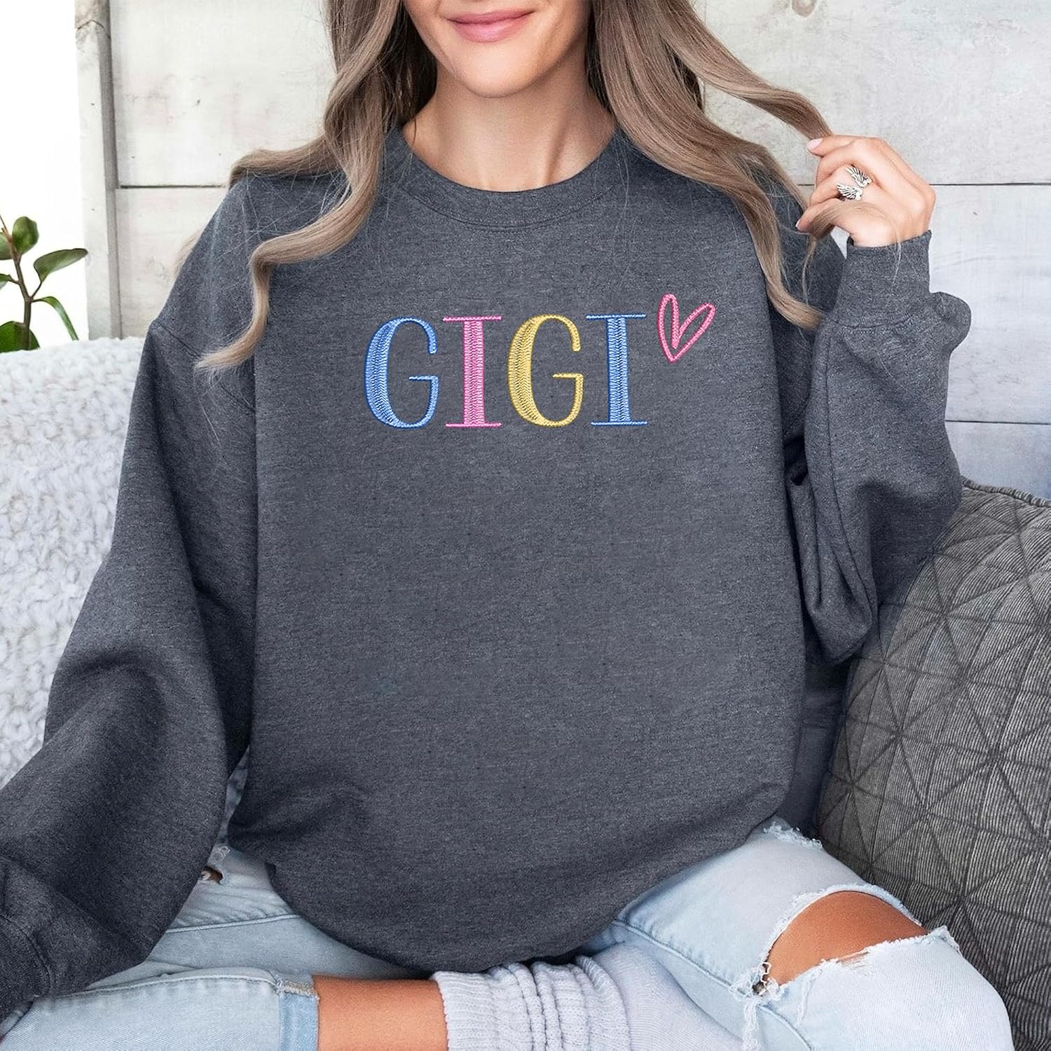 GODMERCH Embroidered Gigi Sweatshirt, Gifts Birthday Mothers Day for Gigi, Embroidery Crewneck Sweatshirts for Women - Image 6