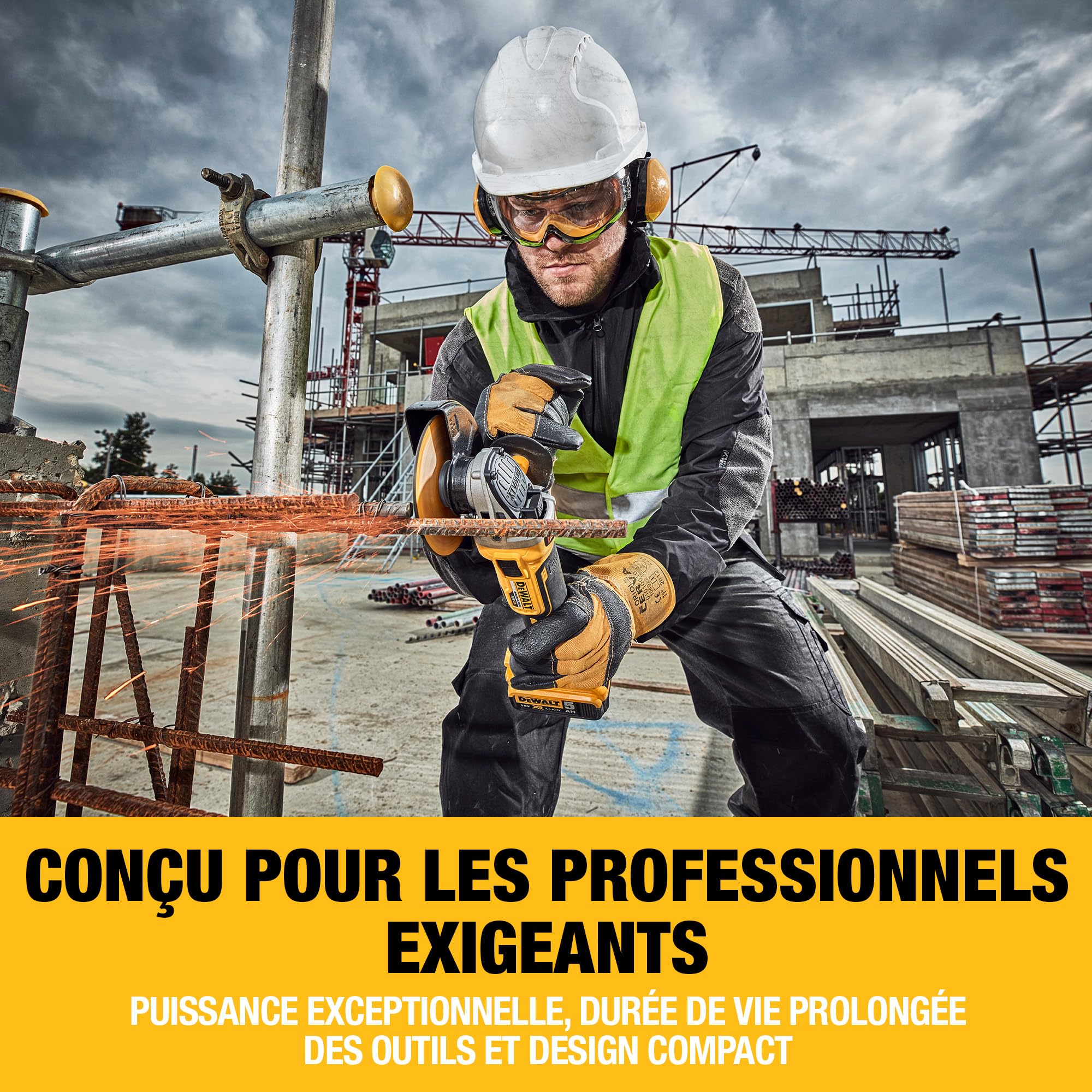 DEWALT Kit 4 Outils XR 18V Brushless Perceuse Visseuse à percussion Visseuse à chocs Meuleuse Perforateur 3 Batteries 5Ah Chargeur Coffrets TSTAK DCK422P3T-QW