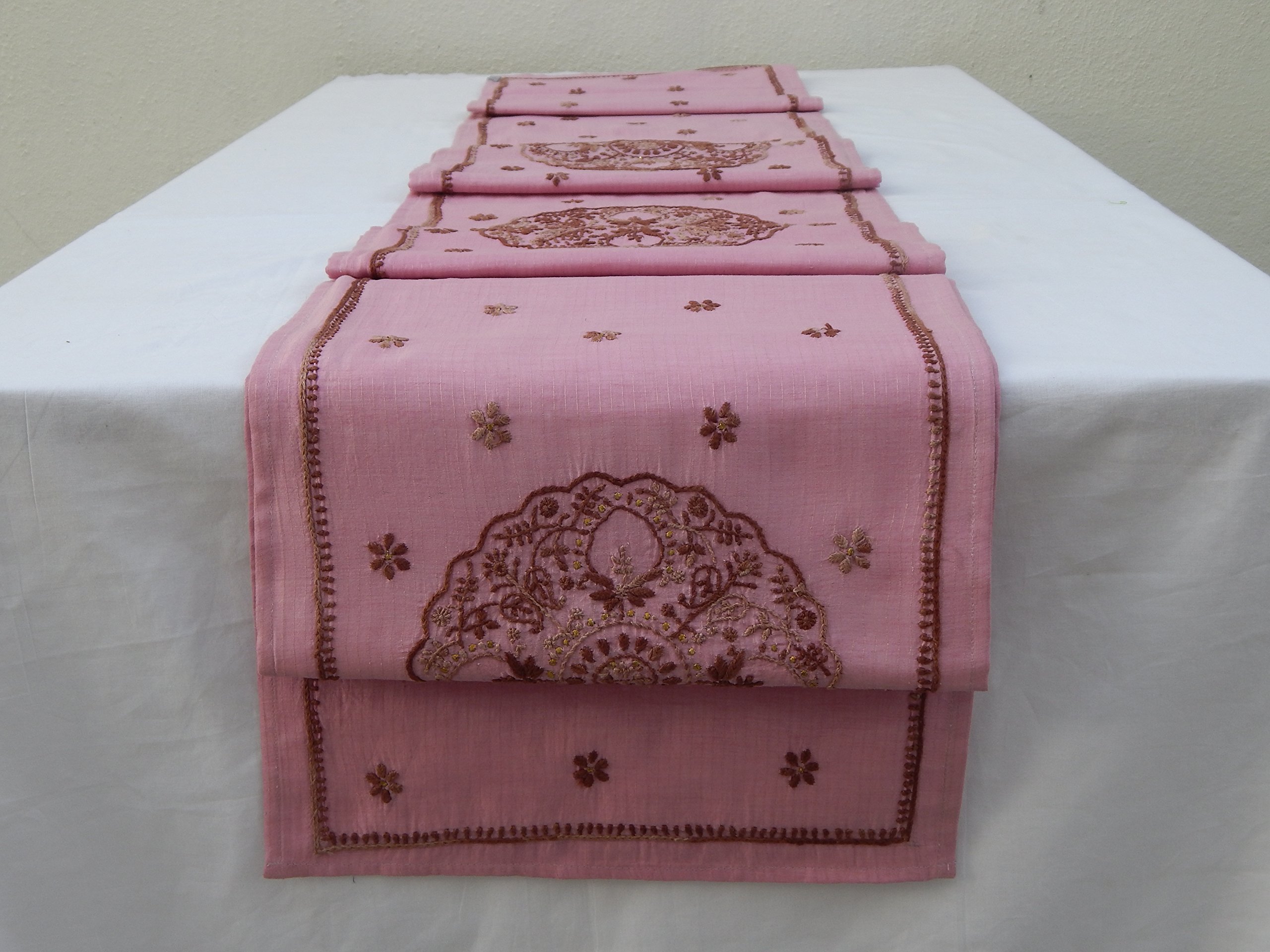 Gitika Goyal Home Runner Plates Design, 13" x 103", Pink