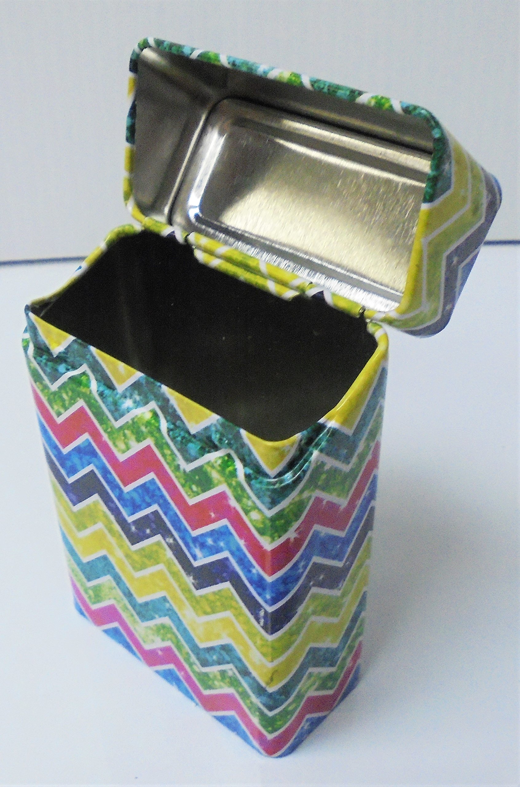 Amazon.com: Chevron Tin Cigarette Case, Fit King, TIN2CHEV-1 : Toys & Games