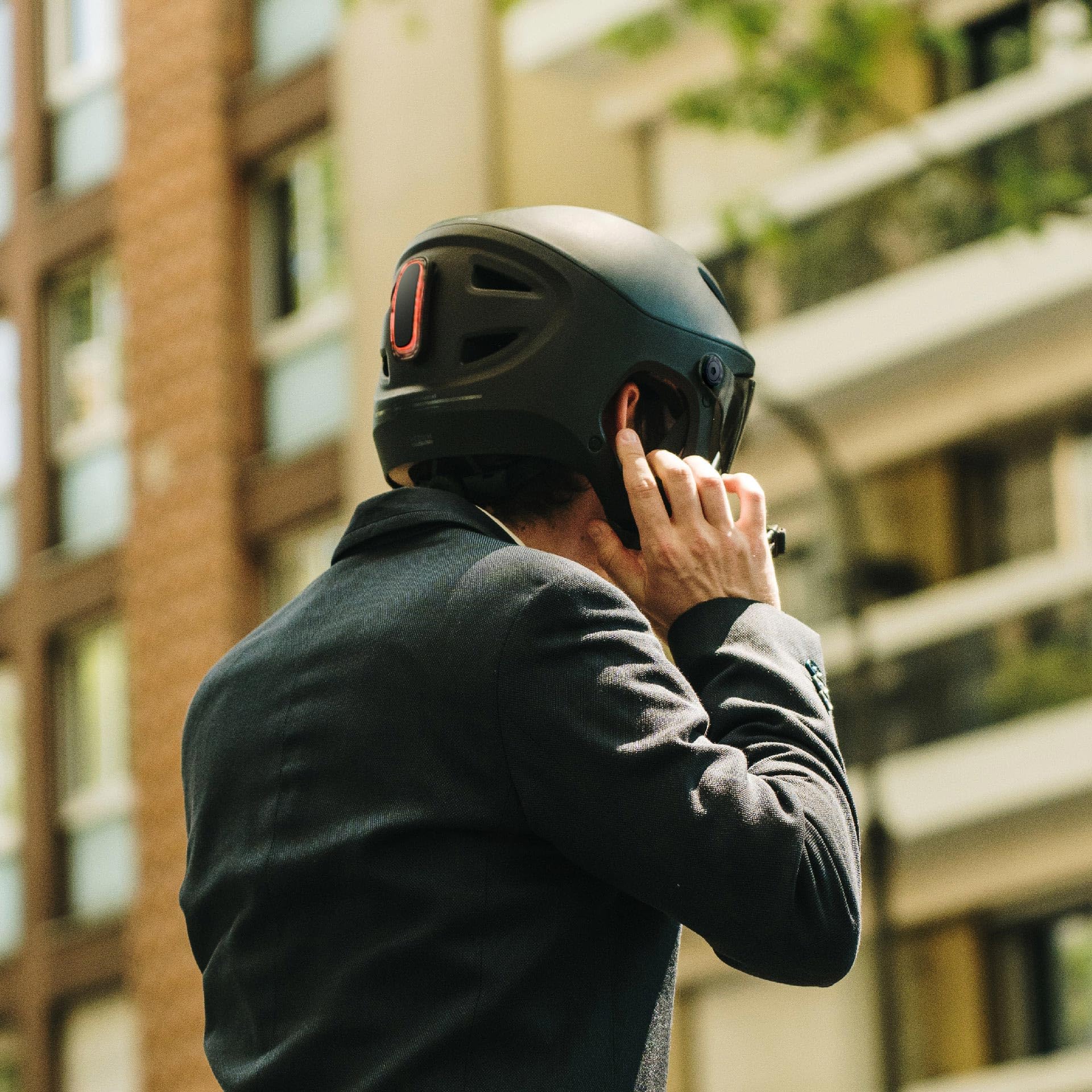 THE BEAM Casco INTEGRAL MIPS – Para E-Bike, Protección Facial Completa para Hombre y Mujer, Sistema de Seguridad MIPS Integrado, Ligero, Ventilado, con Luz de Freno Inteligente
