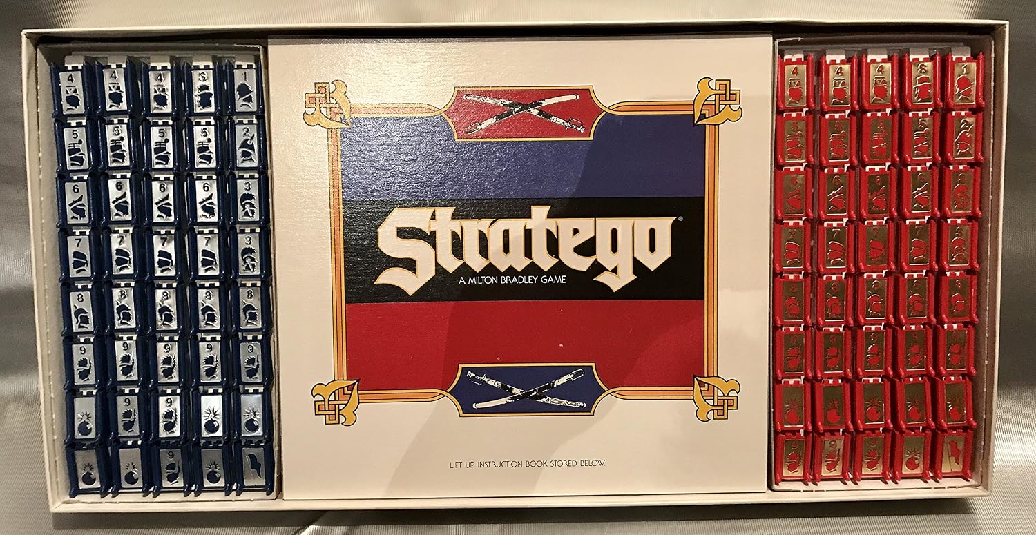 Stratego - The Classic Game of Battlefield Strategy 1986 Edition