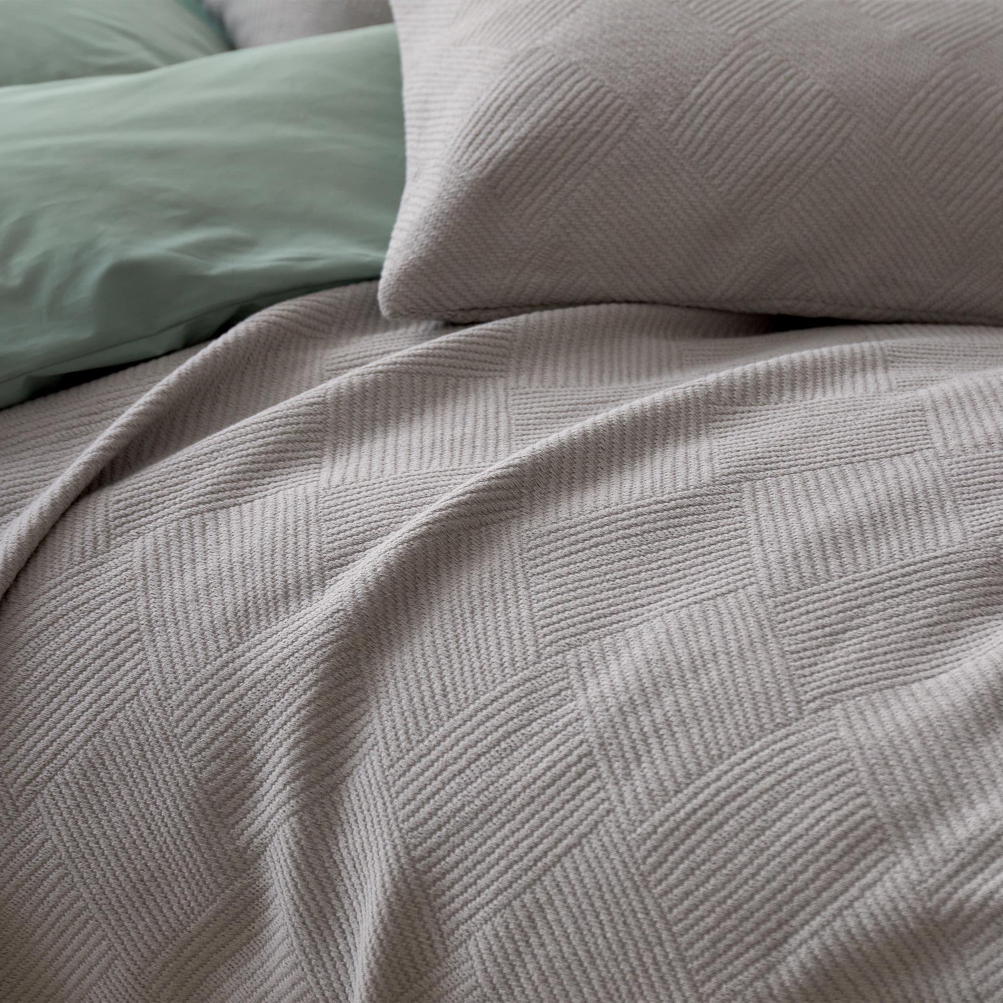 URBANARA Eviera Tagesdecke 200x220 cm I 100% Baumwolle (BCI) Made in Portugal Weich & Atmungsaktiv I Sofa Bett-Überwurf Couchdecke Wohndecke Kuscheldecke Plaid Bedspread Oeko Tex 100 I Creme