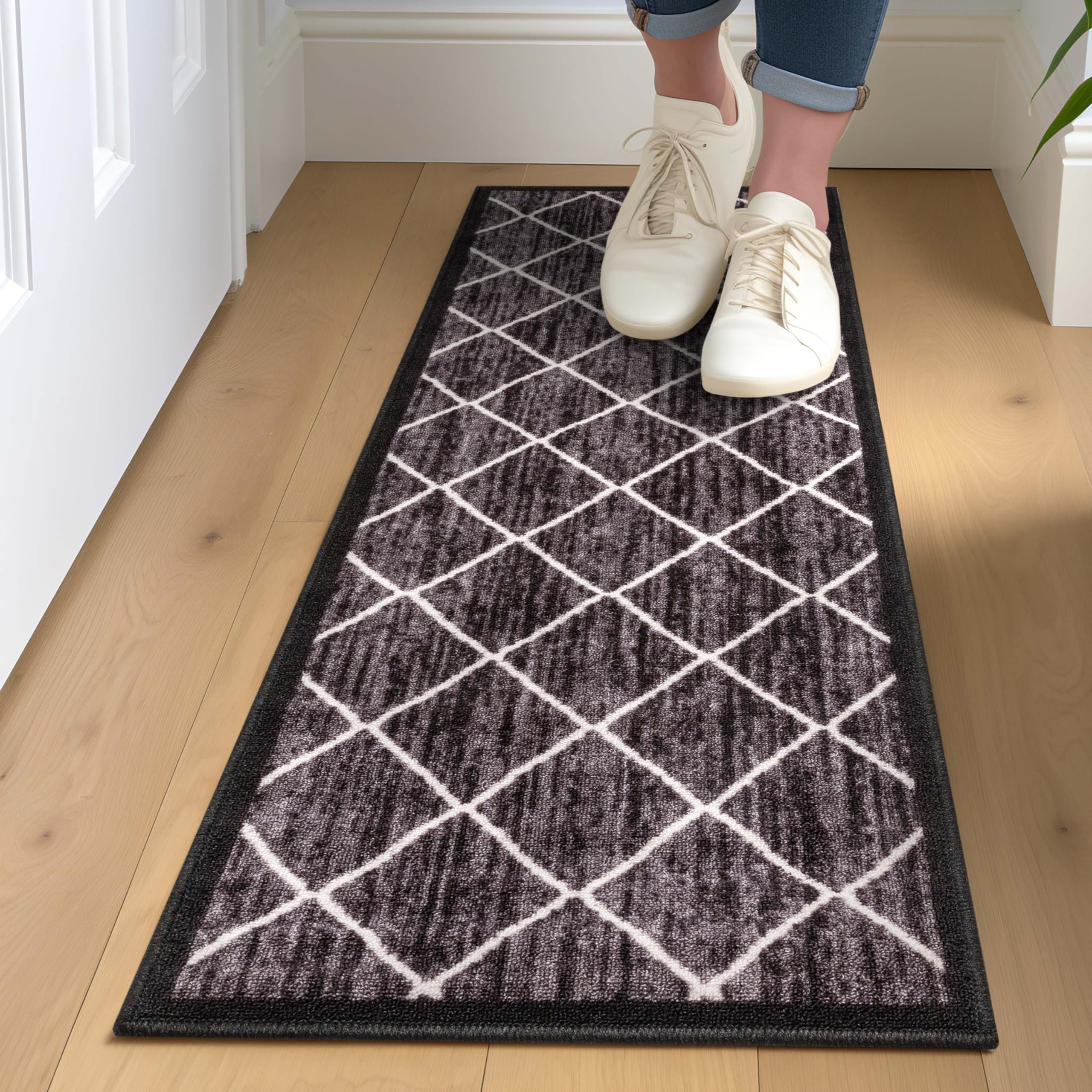 Well Woven Kings Court Clover Grey - Non-Slip Rubber Backed Diamond Trellis 2x5 Runner Rug Mat - Hallway, Entryway & Kitchen - Kid & Pet Friendly, Easy-to-Clean, Machine-Washable, Low Looped Pile