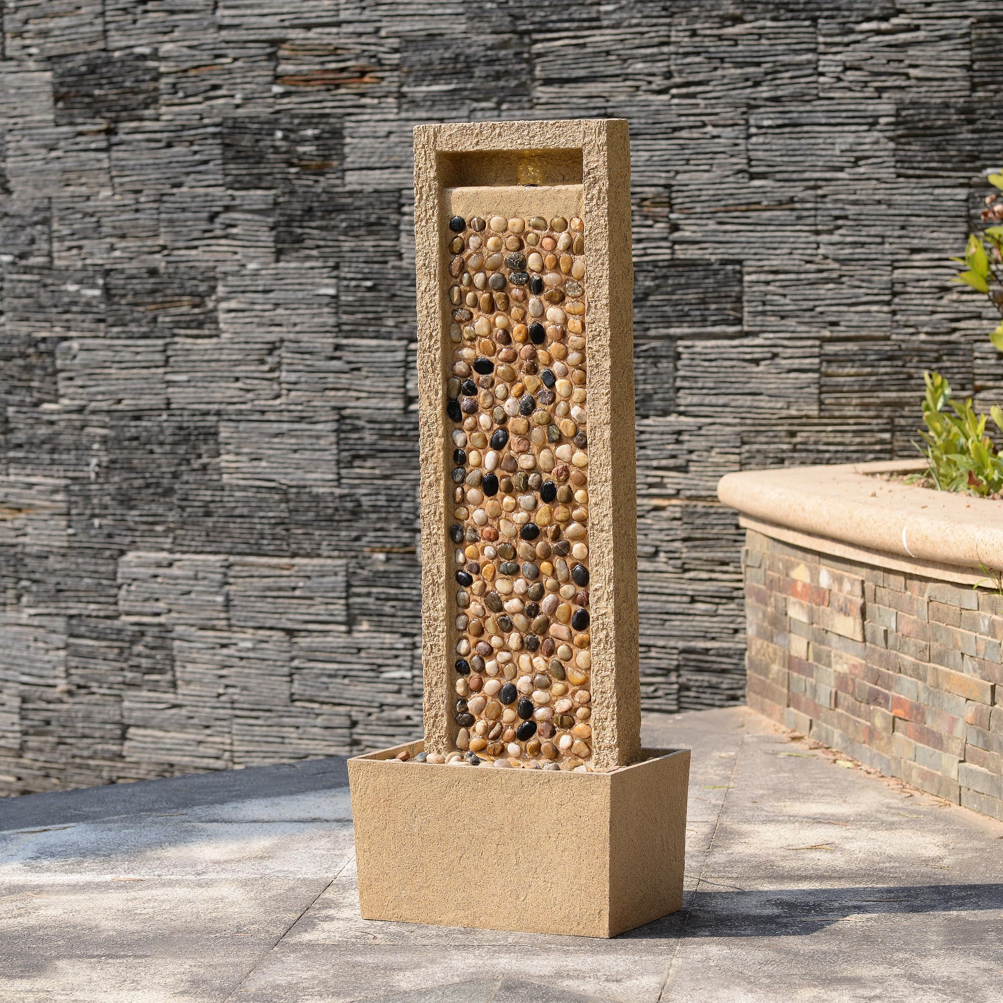 Teamson Home Fontana da giardino alta effetto roccia di fiume con luce LED flusso regolabile in poliresina marrone per patio e angoli esterni