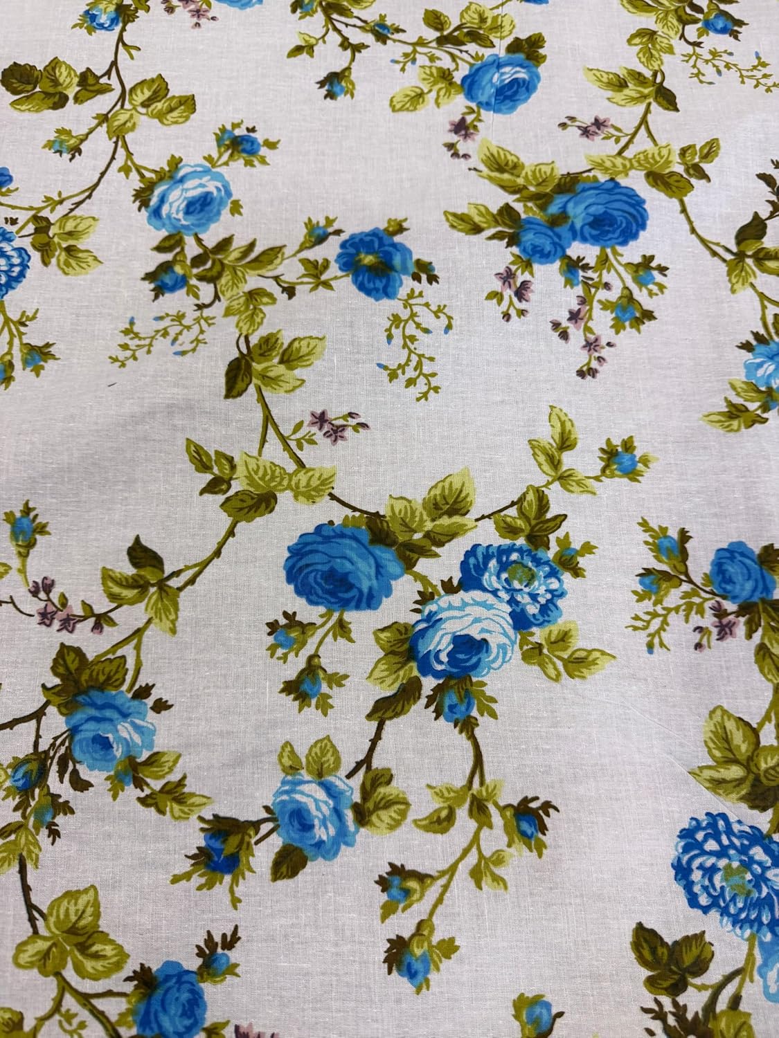 Sedona Designz 60" Wide Rose Print Polycotton Broadcloth Fabric – 50/50 Cotton Polyester – Soft, Lightweight Fabric for Dresses, Crafts, Quilting, Home Décor & Sewing Projects