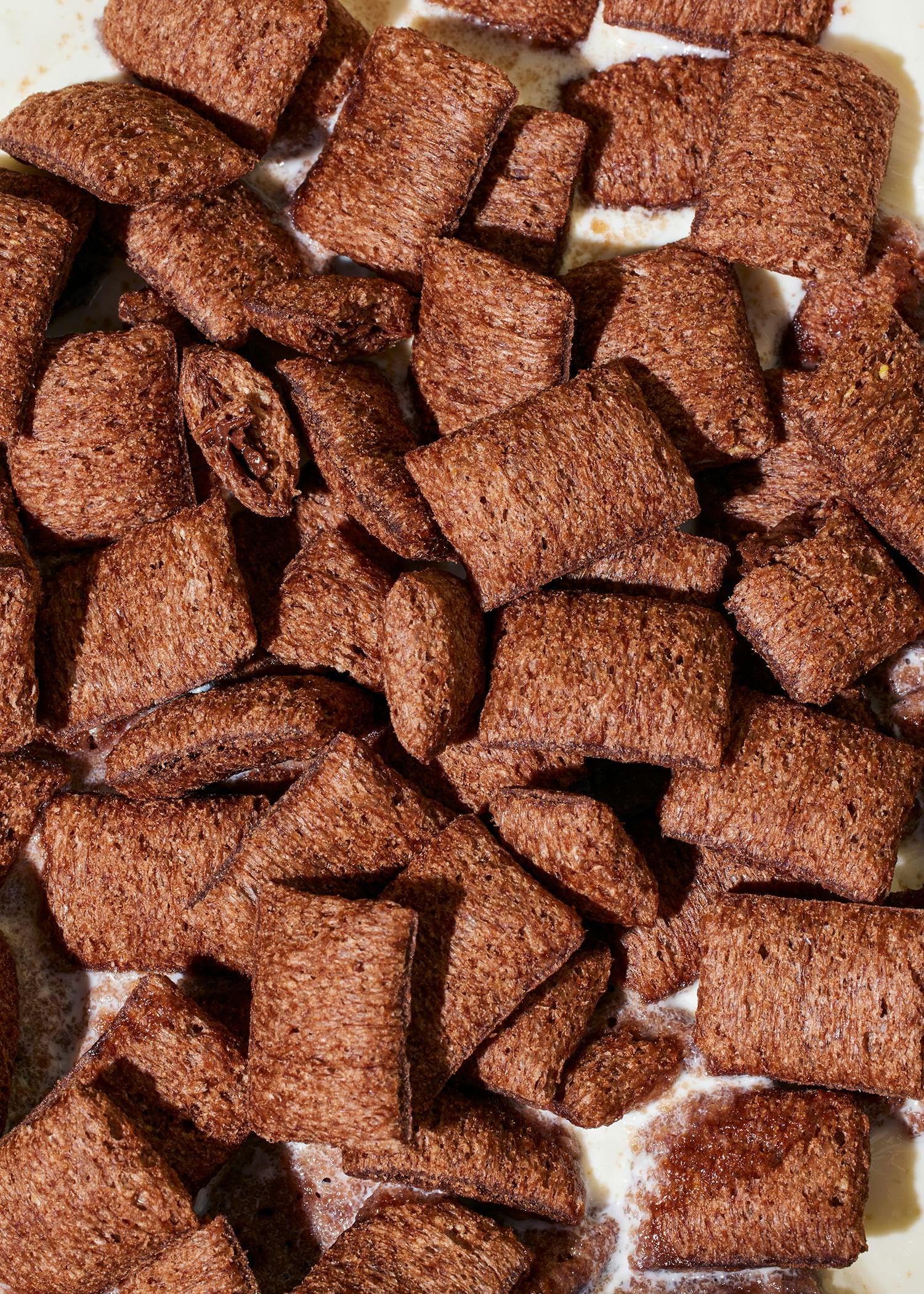 KoRo - Cereali croccanti con gianduia e nocciole bio 8 x 500 g - Vegan - Con ripieno di cacao e nocciole - Come colazione, topping o snack