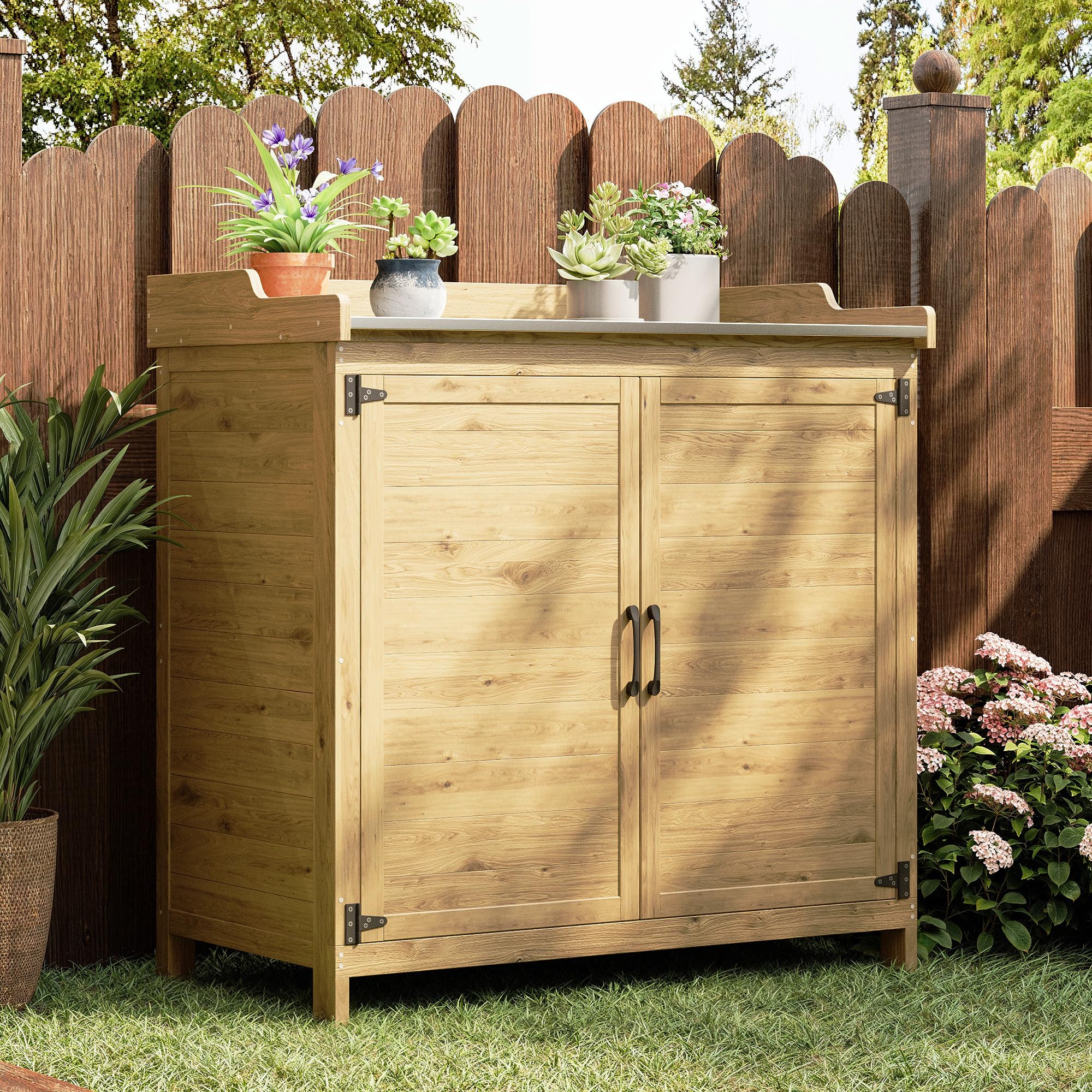 Mesa de Jardín para Plantas, Espaciosa Mesa de Trabajo Exterior con Encimera para Herramientas de Jardín, Armario de Madera con Estantes Interiores para Patio, 98×47×94 cm (Natural)