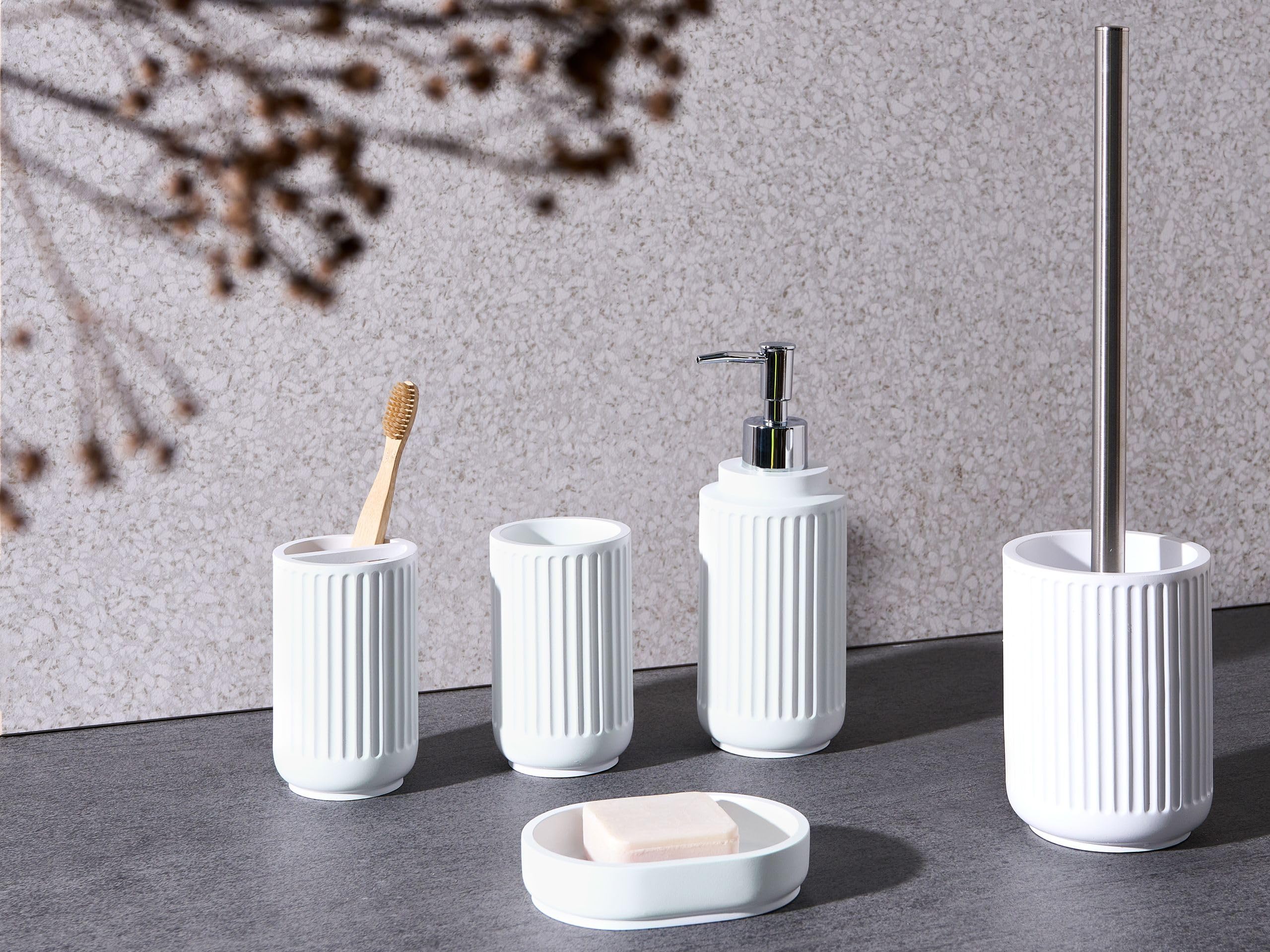 Conjunto de 5 Accesorios de baño jabonera dispensador de jabón escobilla de Inodoro Vaso Soporte para cepillos de Dientes Blanco Huarmey