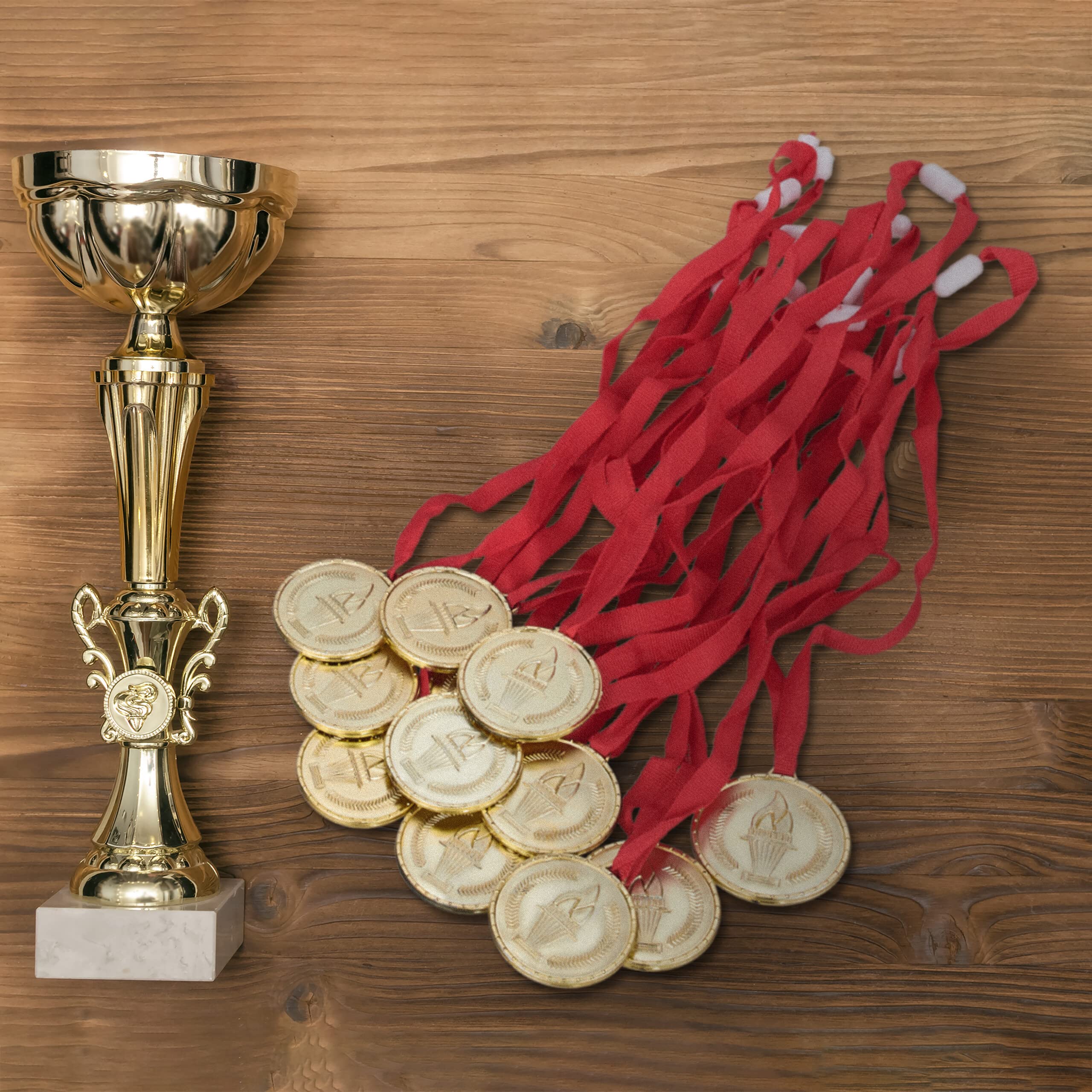 Relaxdays Medallas Oro Niños Cinta Roja Set 12 Ø 5 cm Plástico Dorado