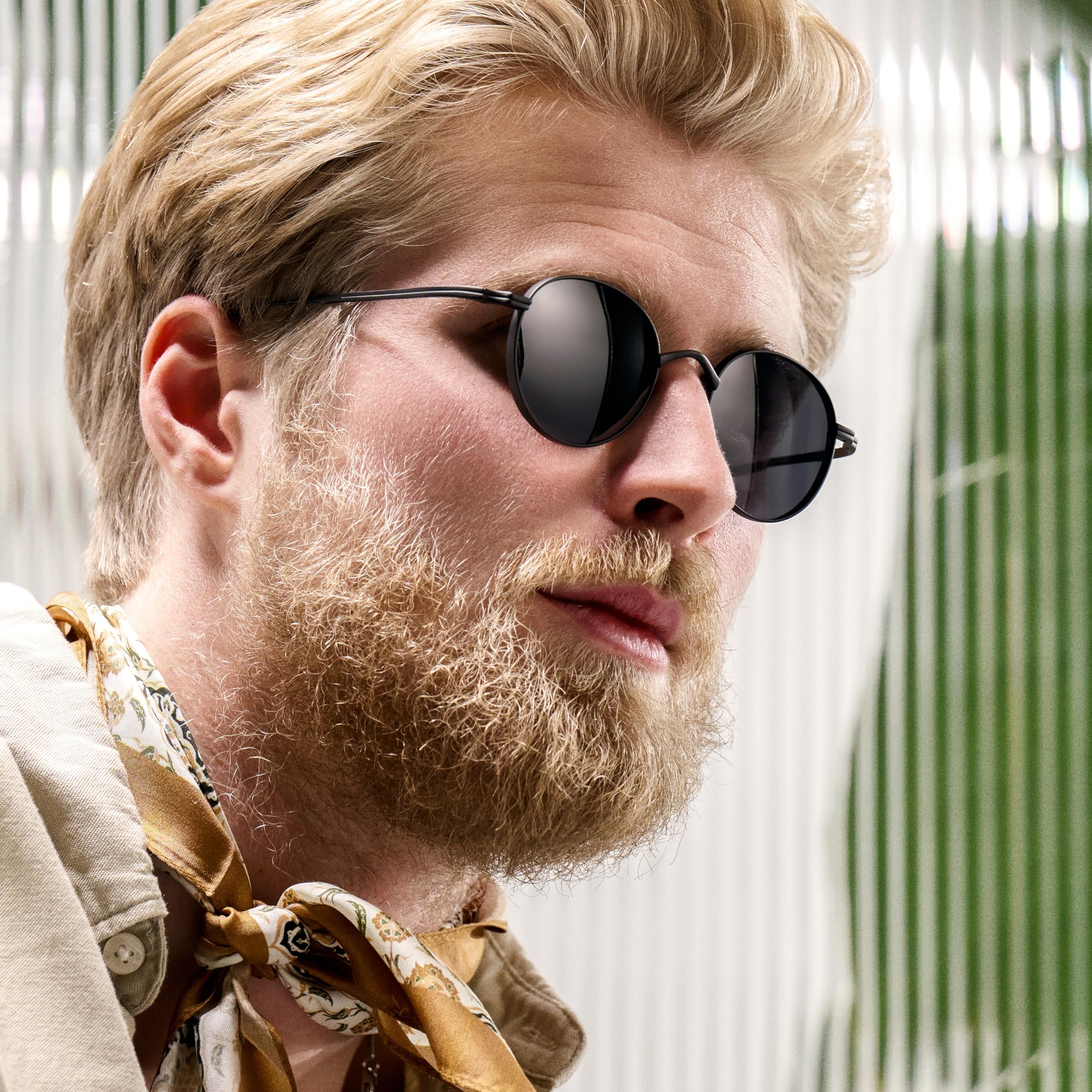 Arkai by Trendhim Polarisierte Runde Sonnenbrille | Schwarzer Titanrahmen | UV400 Schutz | Verspiegelte Gläser | Dänisches Design