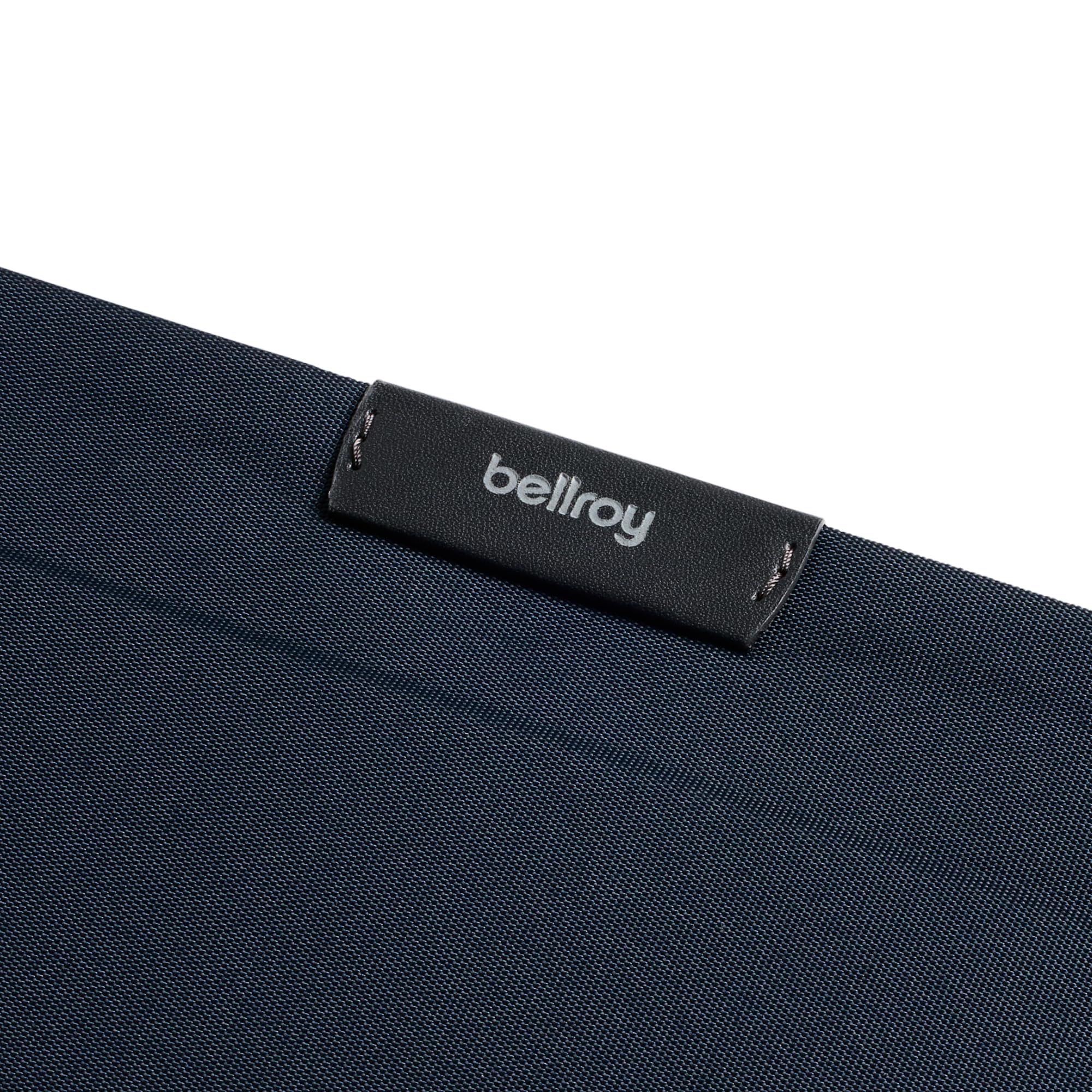 Bellroy Laptop Sleeve, Funda Protectora 16 Pulgadas para MacBook - Nightsky | Funda protectora slim con cierre magnético para portátil de 16 pulgadas o MacBook