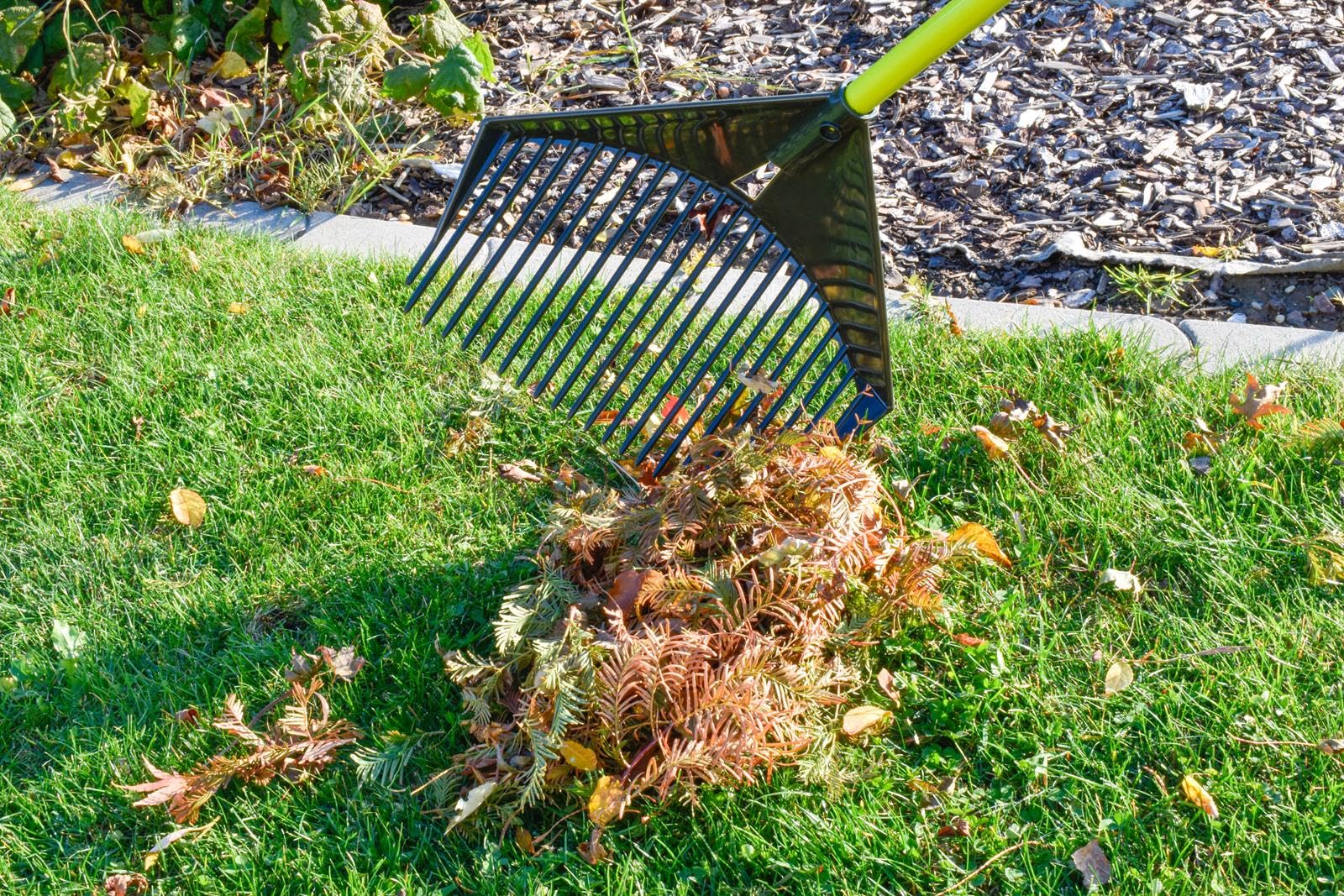 Schaufel-Rechen - Garten Harke mit Stiel - Geeignet als Schaufel, Rechen, Harke & Laubbesen 120x41cm - Kunststoff Idealer Helfer im Garten