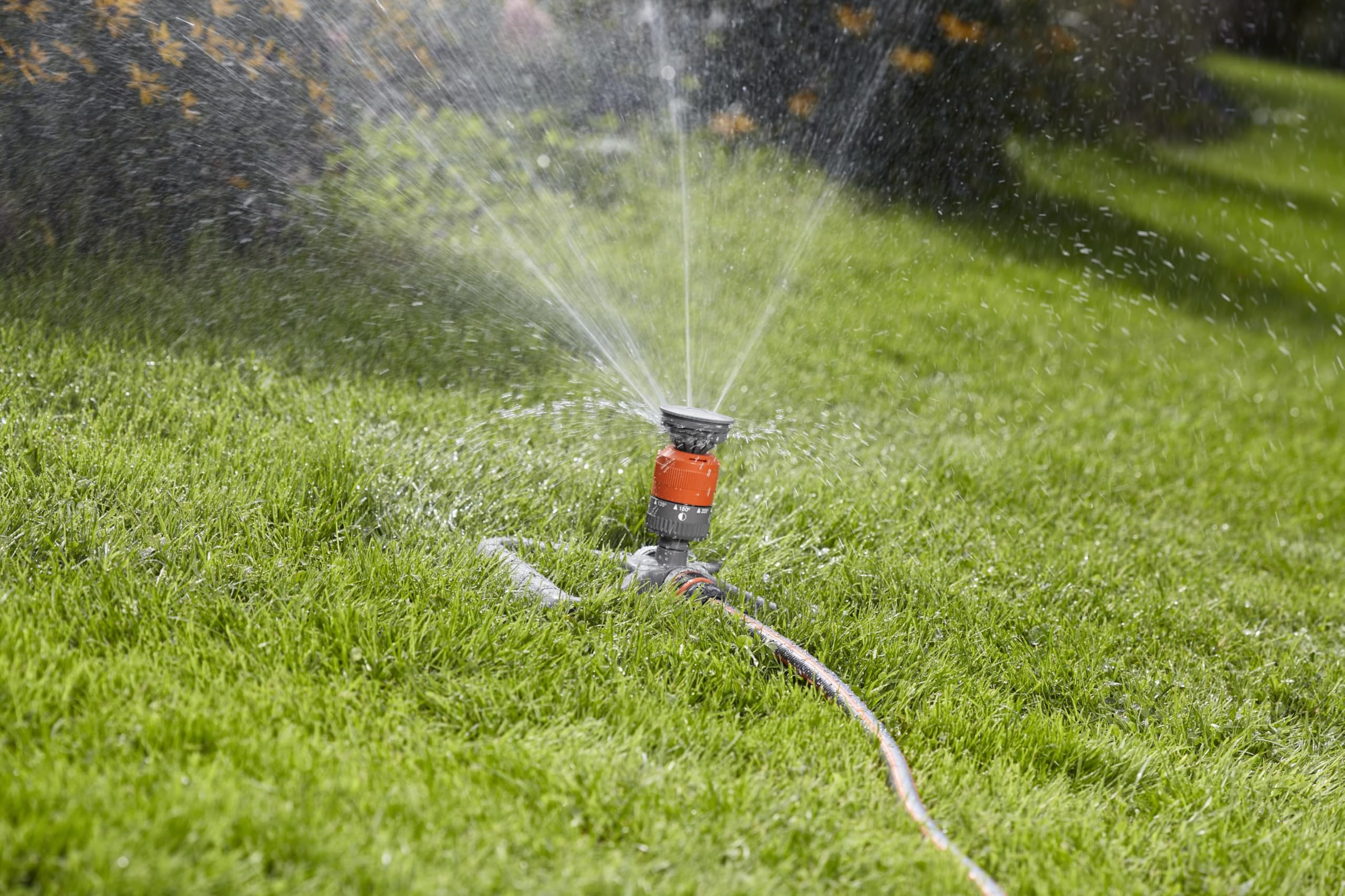 Gardena Comfort Vario zraszacz dookolny: do równomiernego podlewania maks. 225 m², zasięg wyrzutu 8,5 m, 7-stopniowe ustawienie sektorowe 90°–360°, stabilne sanki z tworzywa sztucznego (1948-20)