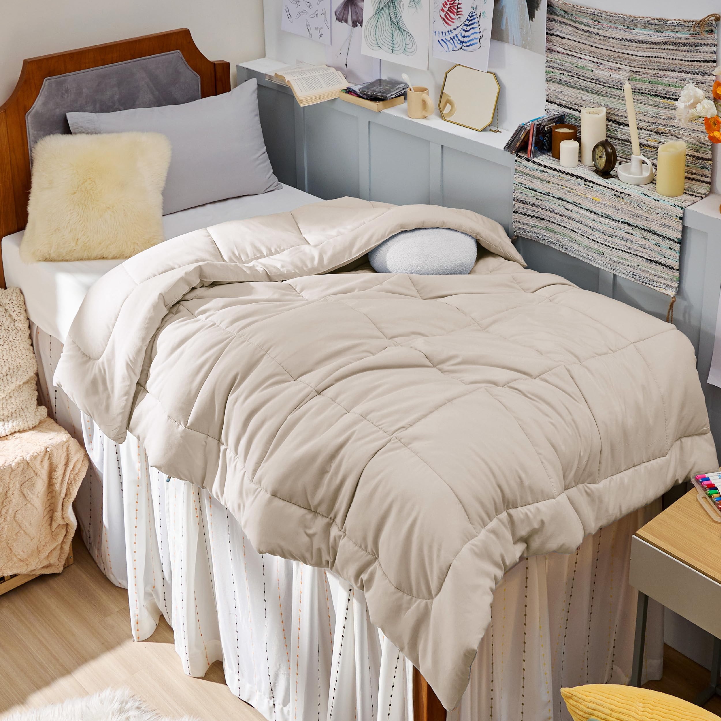 Bedsure Comforter Duvet Insert - Quilted Comforters Twin Size, All Season Duvet, GentleSoft Down Alternative Bedding Blanket, with 8 Tabs, Gifts for Women/Men, Linen, Twin 88 x 68 Inches