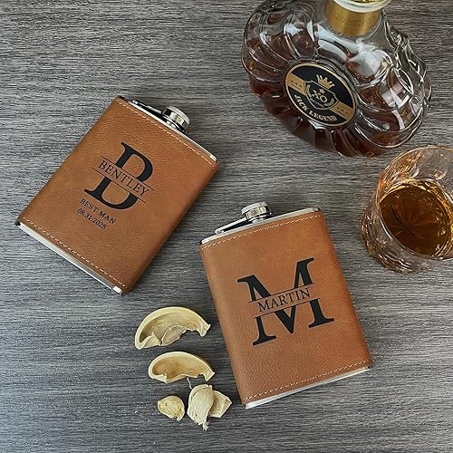 Miniatura 8 de Frascos de cadera personalizados para licor para hombres, cuero grabado personalizado, regalos con monograma para padrinos de boda, regalos de boda