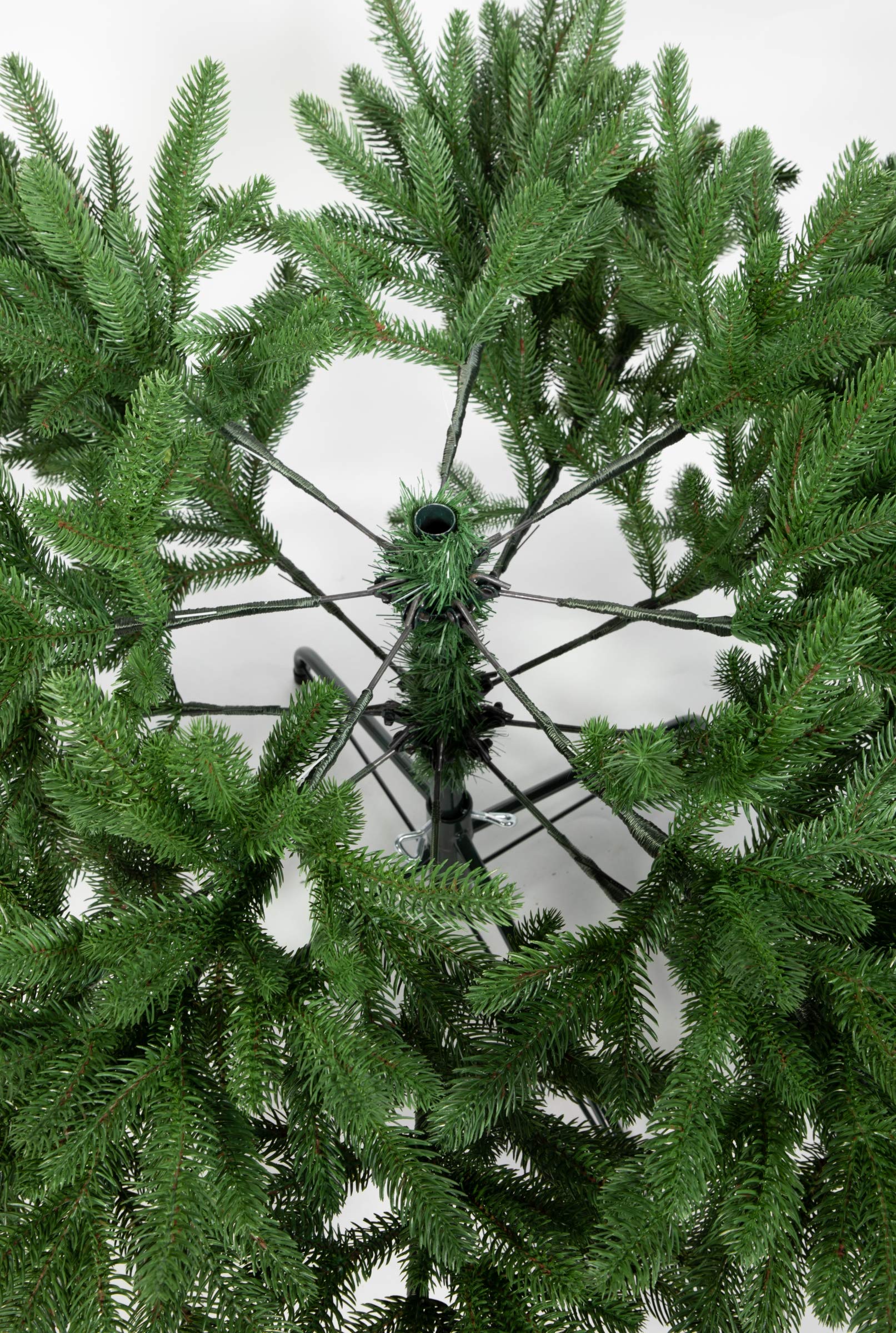 Amazon.de: Nordmanntanne 120cm LS knstlicher Weihnachtsbaum Tannenbaum  Kunststanne Kunststoff Spritzguss mit Metallstnder Nordmann Seidenblumen  Ro