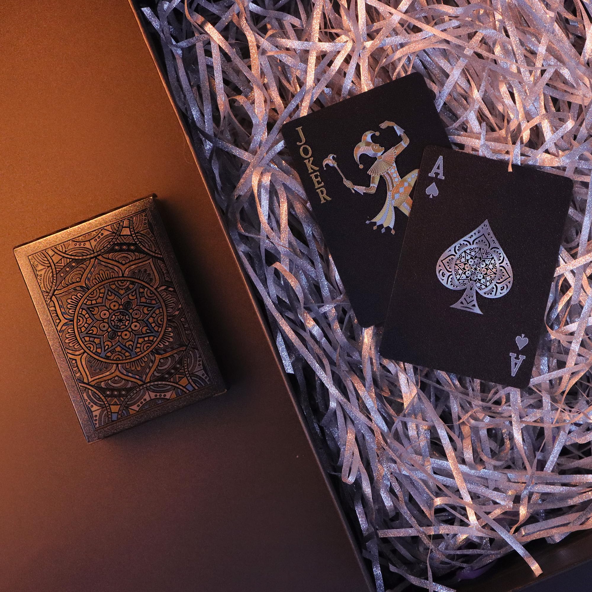 Playing Cards, Plastic Playing Cards, Deck of Cards, Waterproof Poker Cards, Black Standard Playing Card for Adults, Cool Premium Poker Card Set for Gift Camping Beach Pool Party Table Games (1 Pack)