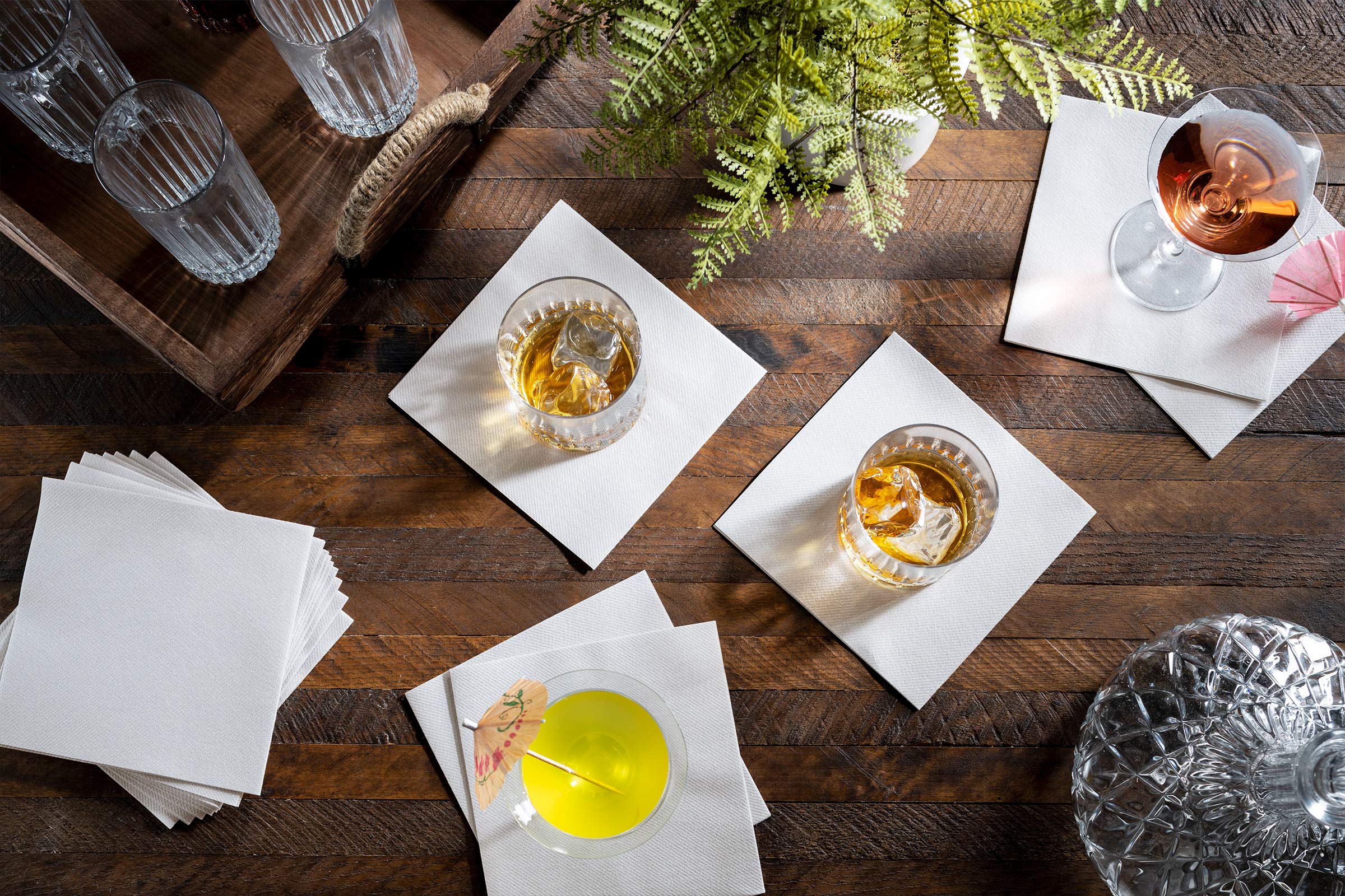 BloominGoods Servilletas desechables de postre y bebidas con tacto de lino, servilletas de papel suaves y absorbentes para bar, restaurante, cafetería, boda o fiestas (paquete de 200)
