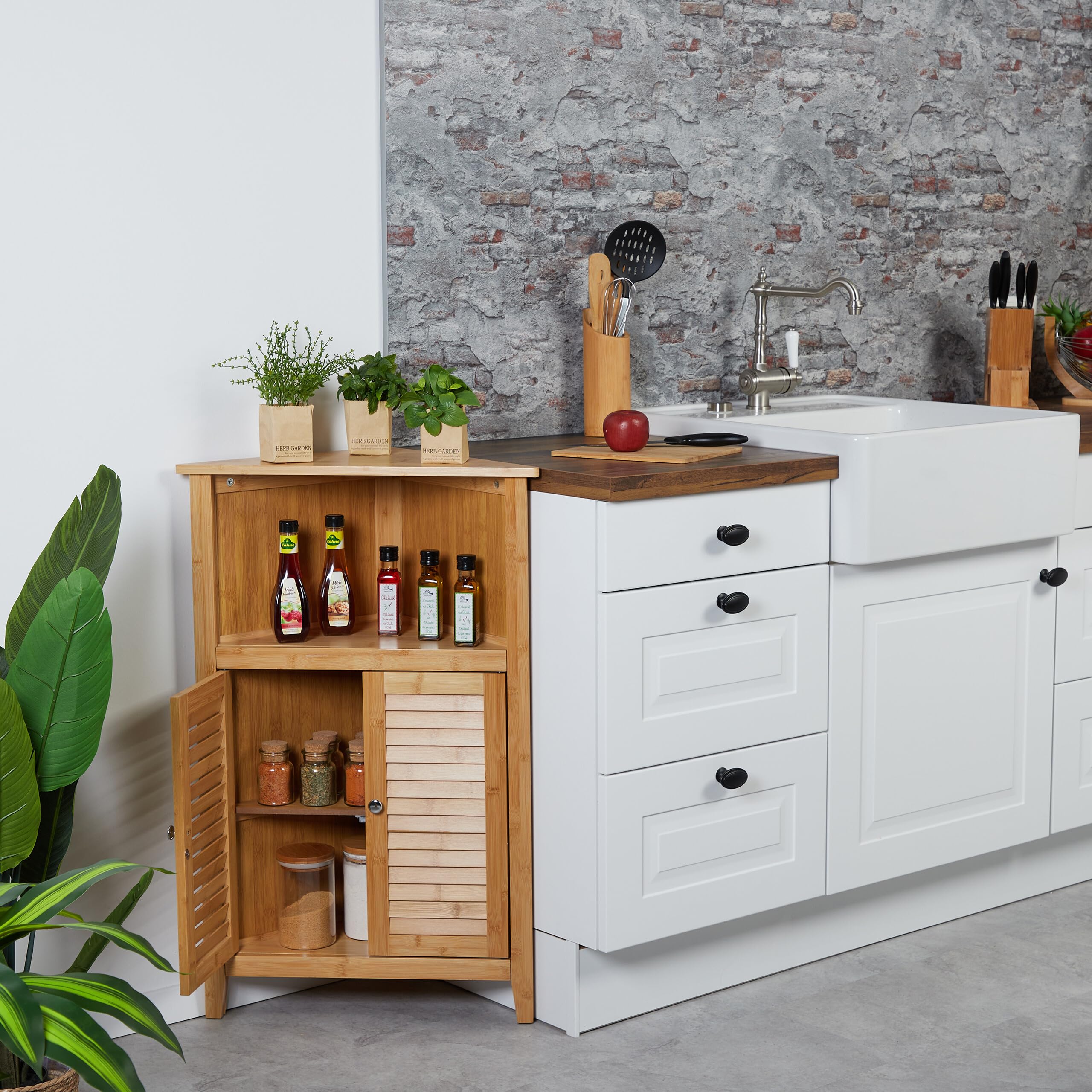 Relaxdays Mobile Angolare Bagno, Armadietto in bambù da Terra, HLP: 92x58x30 cm, Mobiletto a 2 Ante da Cucina, Marrone