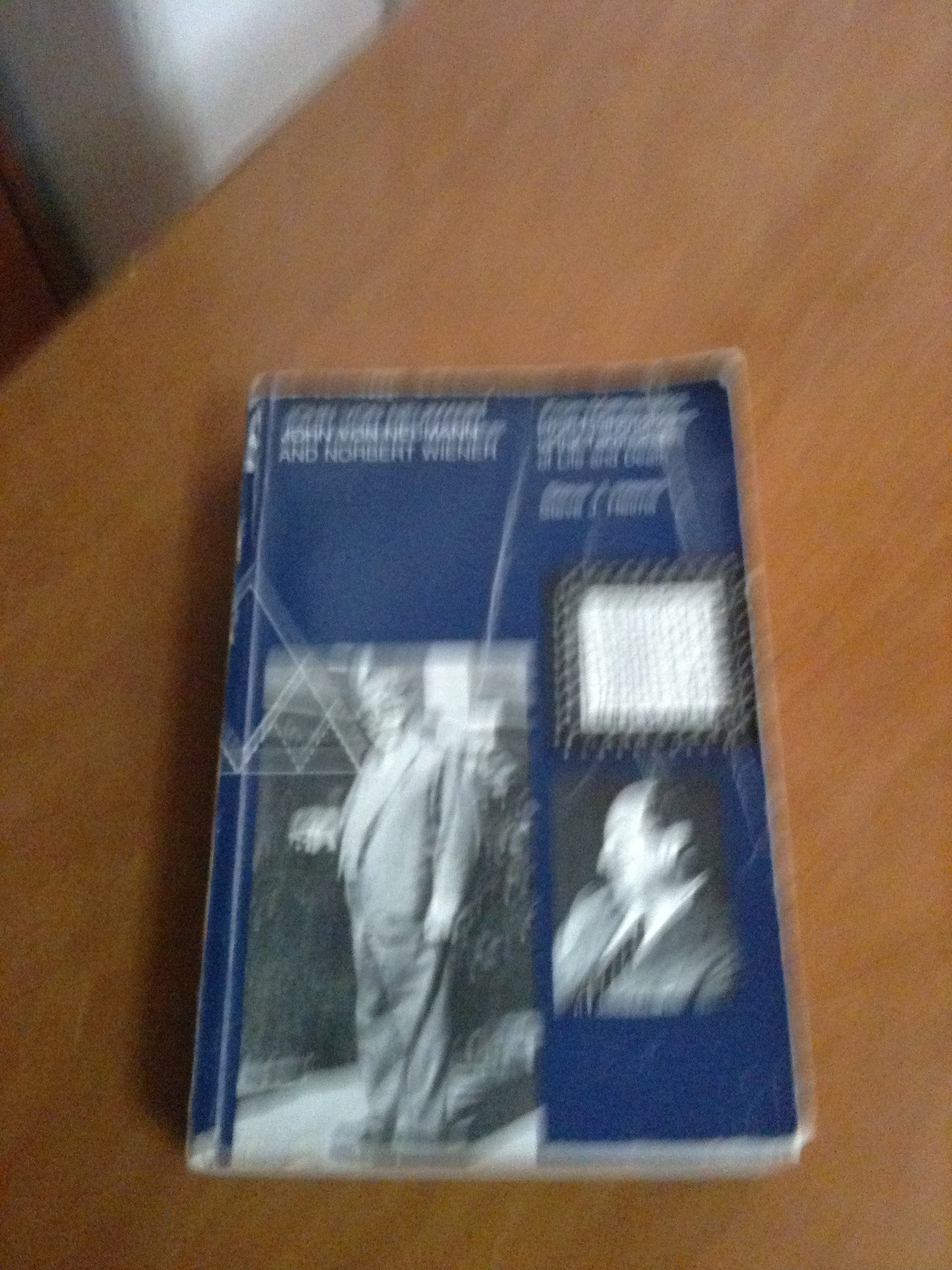 John Von Neumann and Norbert Wiener cover