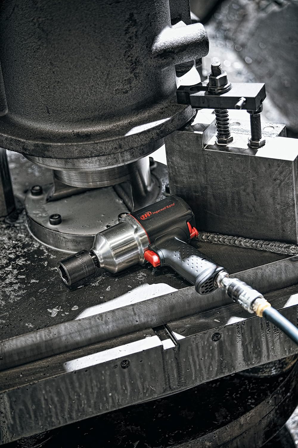 Ingersoll Rand 2135QXPA 1/2" Air Impact Wrench, Quiet, 1,100 ft-lbs Nut-Busting Torque - Image 7
