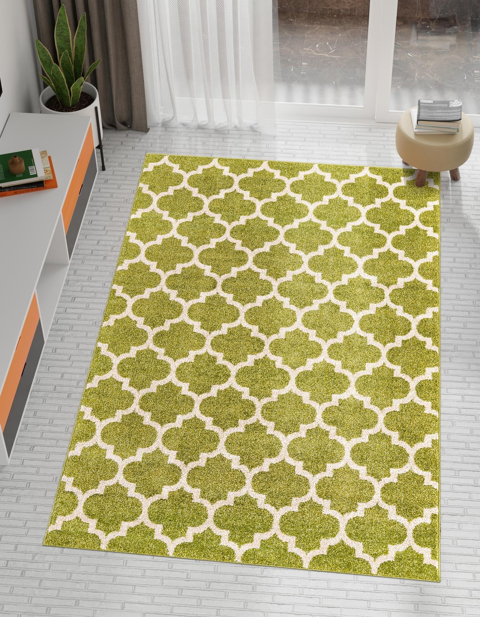  Lattice Collection Rug  4x6 Light Green Medium-Pile Rug Perfect for Entryways, Kitchens, Breakfast Nooks, Accent Pieces