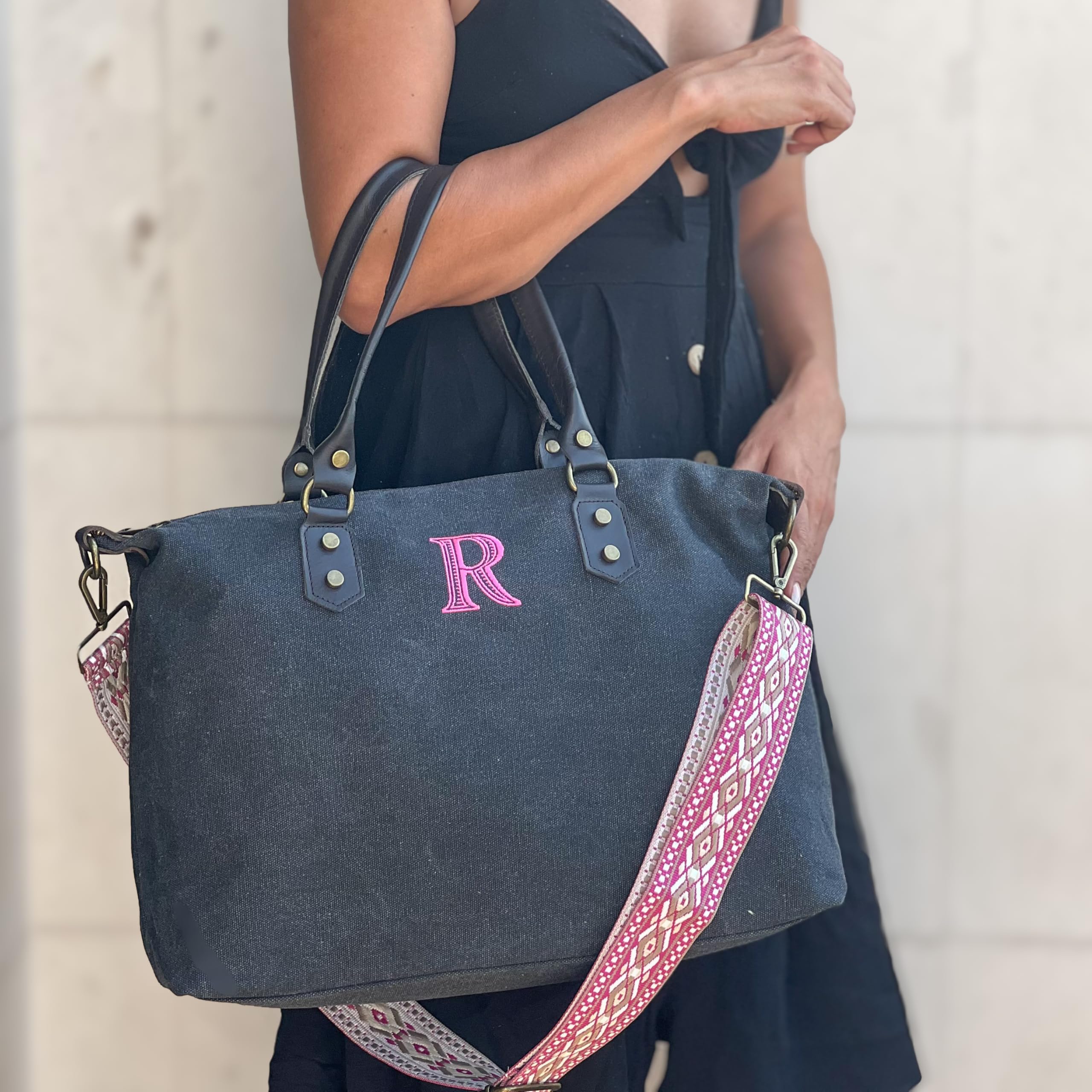 Bolso Hombro Leonor - Bolso Personalizado - Bordado y Personalizado con tus iniciales - Correa étnica incluida