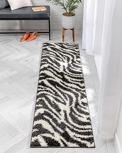 Miniatura 1 de Well Woven Madison Shag Safari Zebra - Alfombra de área con estampado de animales, color negro, 2 pies 3 pulgadas x 7 pies 3 pulgadas