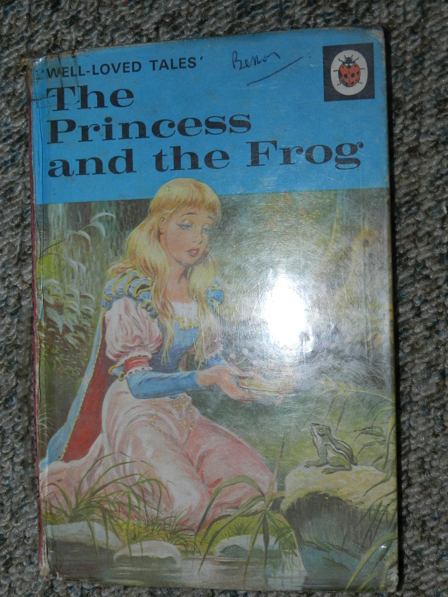 The Princess and the Frog (Easy Reading Books)