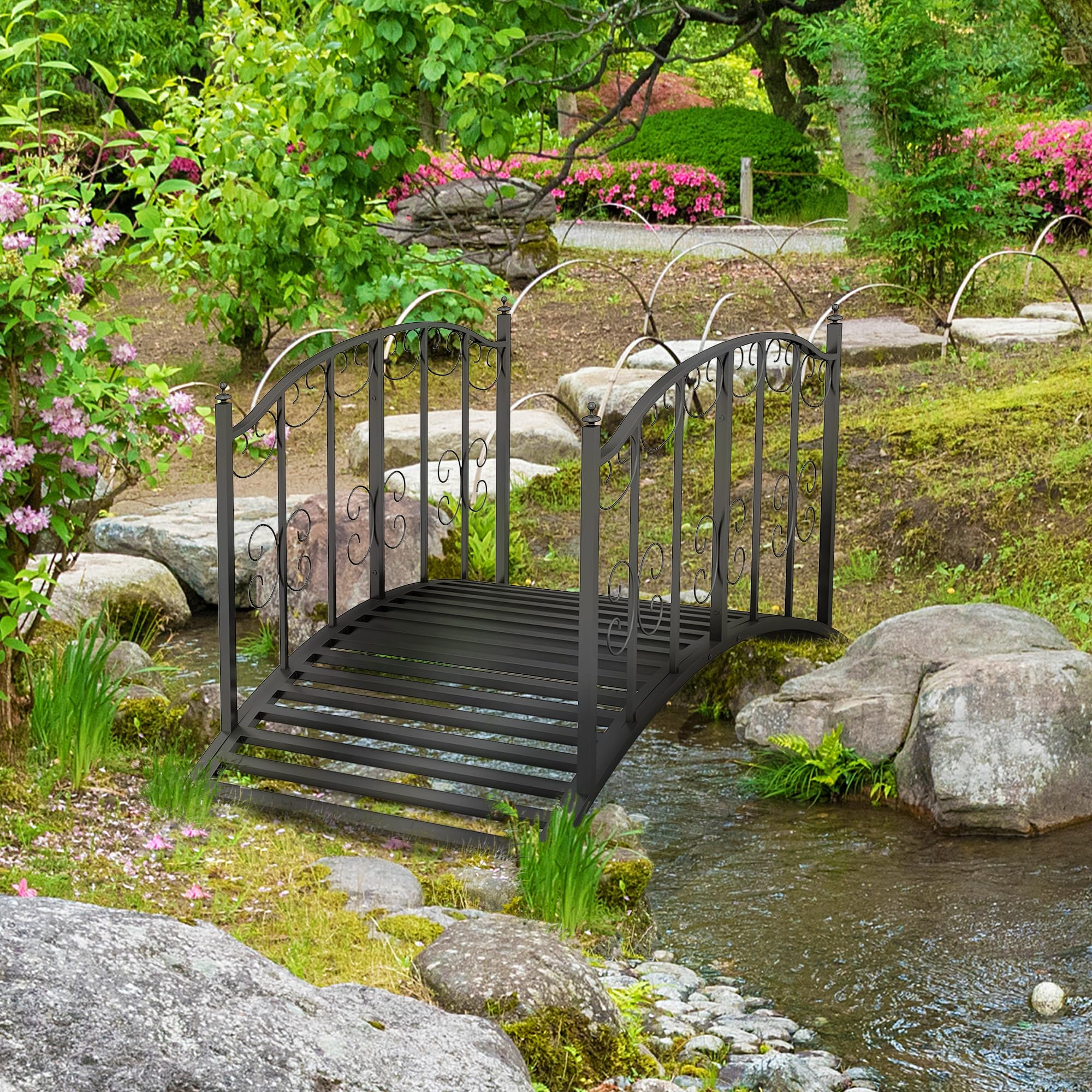 Outsunny Pont de Jardin Pont en Acier avec Garde-Corps latéraux, Charge Maximale 120 KG, décoration de Jardin pour Jardin, Étang, Ruisseau, 119 x 67 x 70 cm, Noir