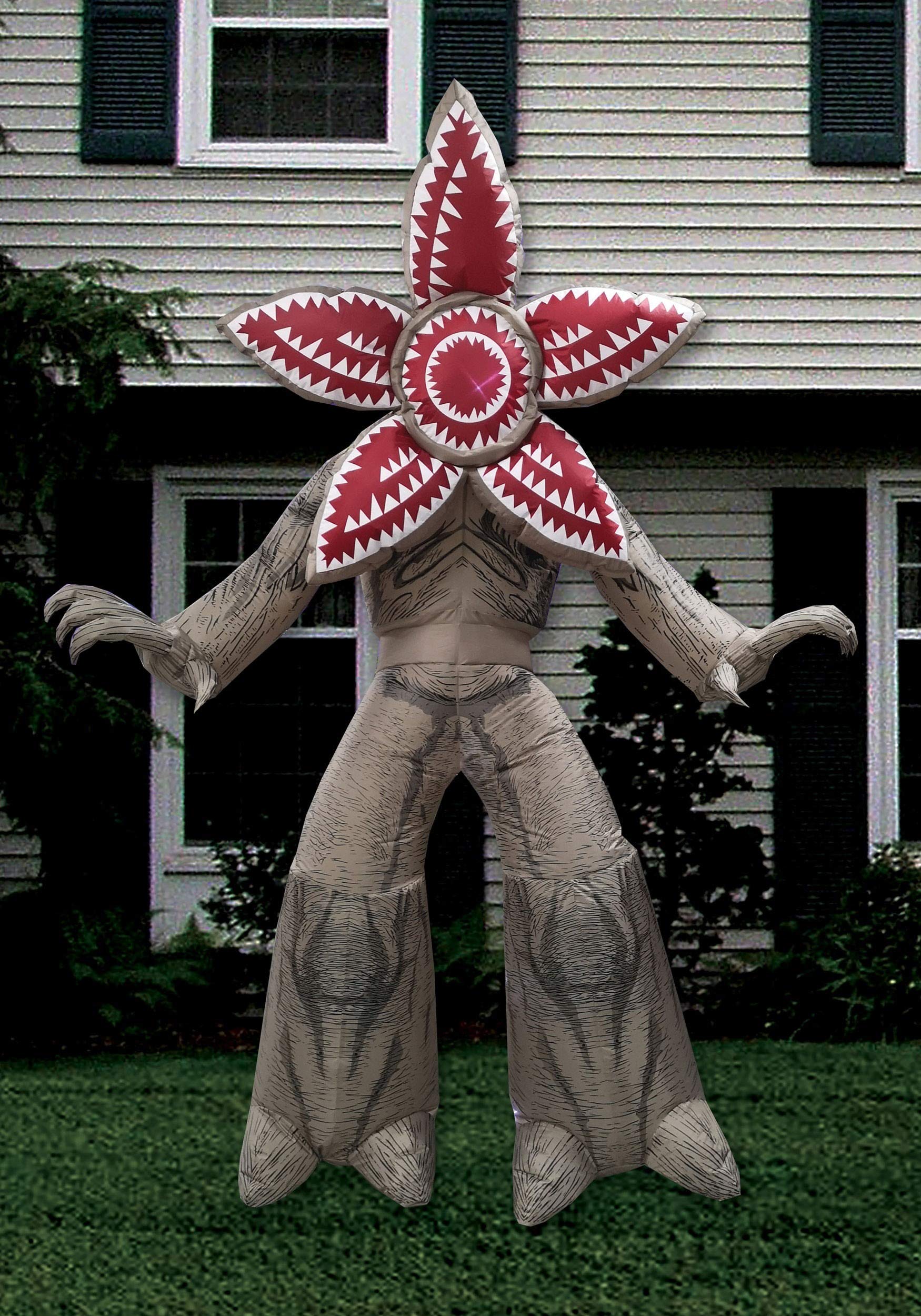 Forum Stranger Things Inflatable Demogorgon, Giant Blow-Up Yard Display with Tethers and Stakes, Measures 7 Feet Tall