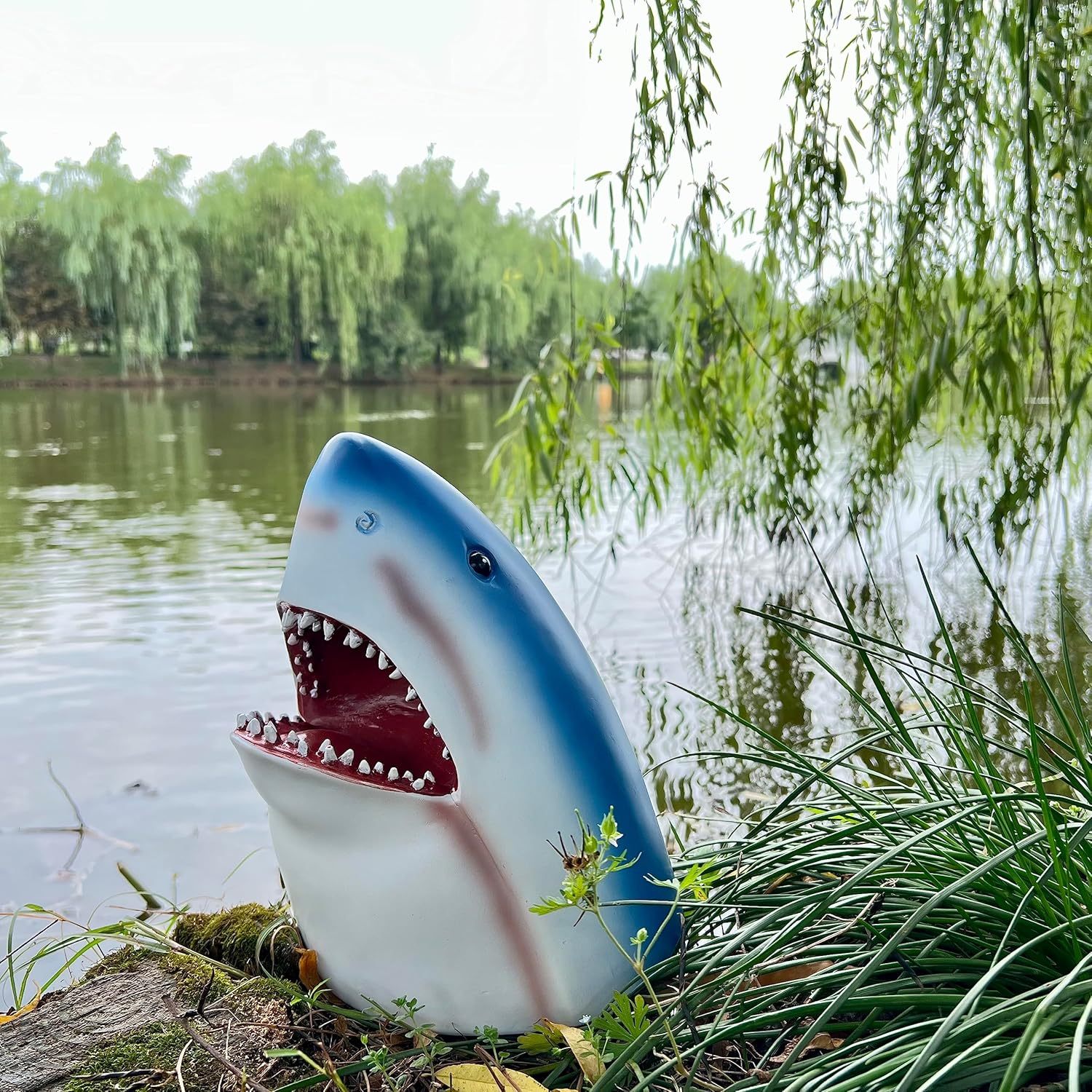 Jxueych Scary Shark Head Outdoor Ornament Decor for Garden Pool, Novelty Shark Warning Resin Sculpture Spoof Toy for Bedroom Porch Pond Wall Decoration, 9.8 inches Height x 7.8 inches Long